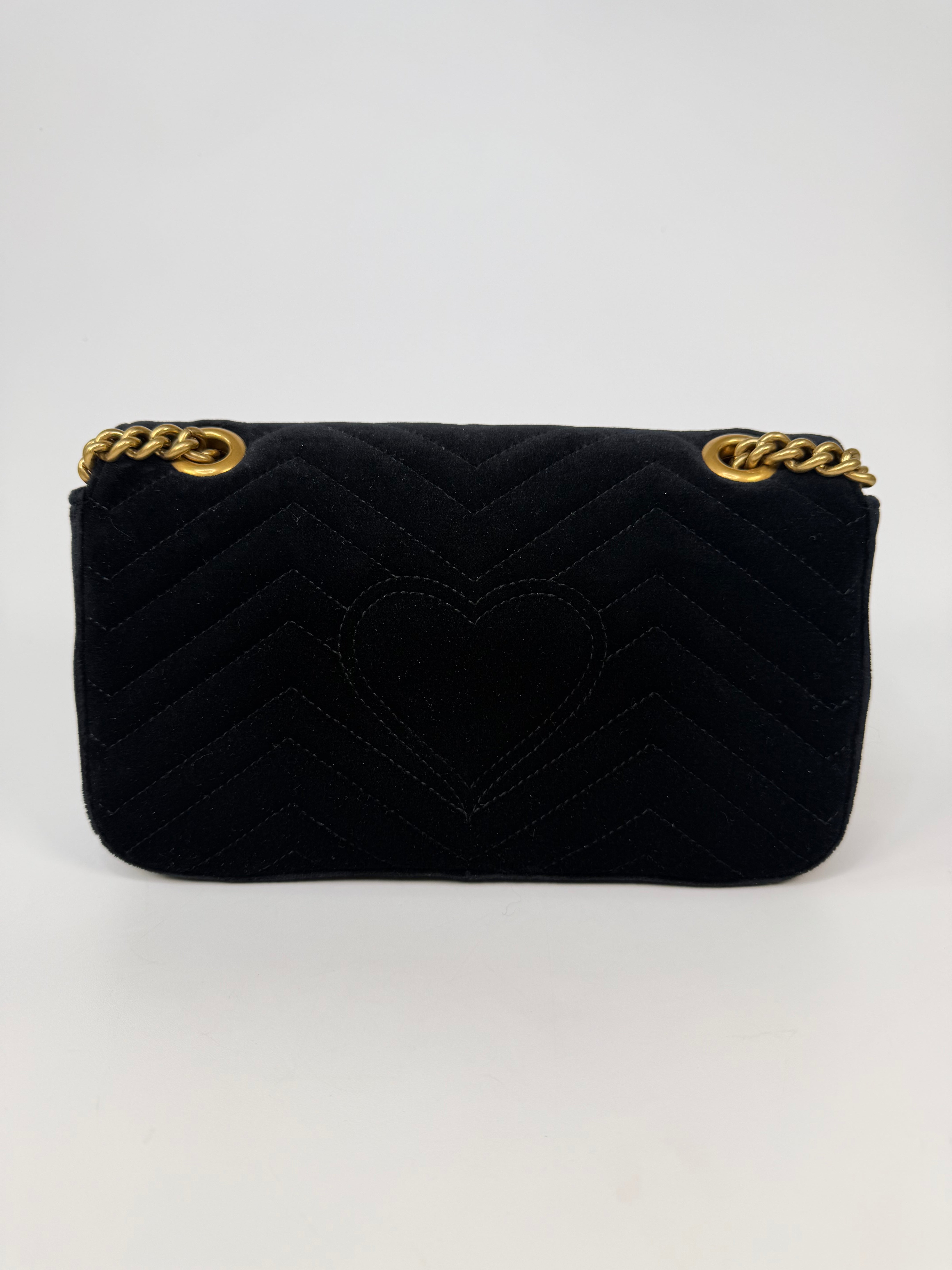 Authentic pre-loved Gucci Marmont In Black velvet With Gold Hardware new/unused condition, verified by Luxe Cheshire. Trusted designer resale.