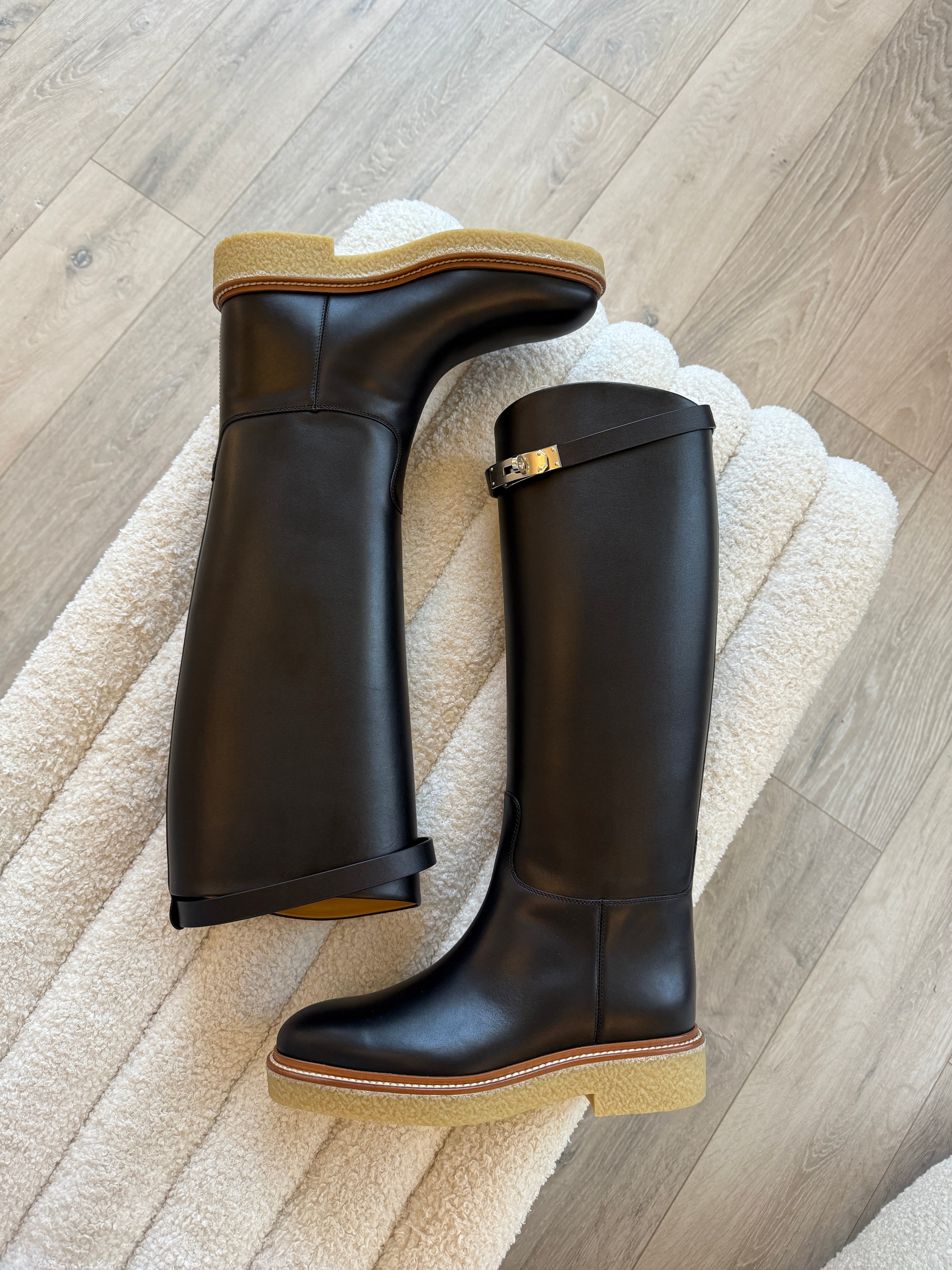 Hermès Honey Boots ( 38.5/UK5.5)