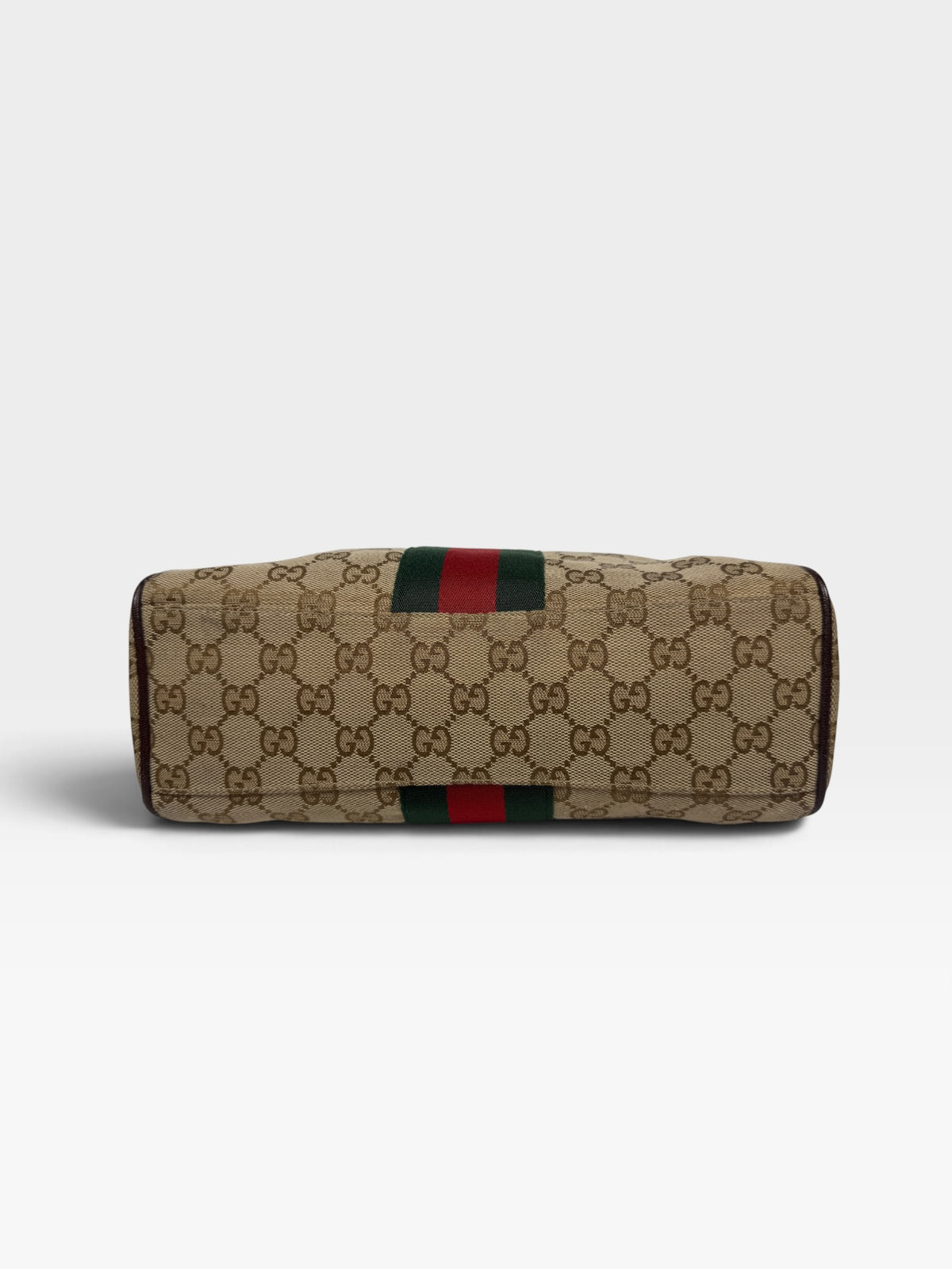 Gucci Horsebit Shoulder Bag In Beige Canvas With Gold Hardware. 100% authentic and pre loved in excellent condition.