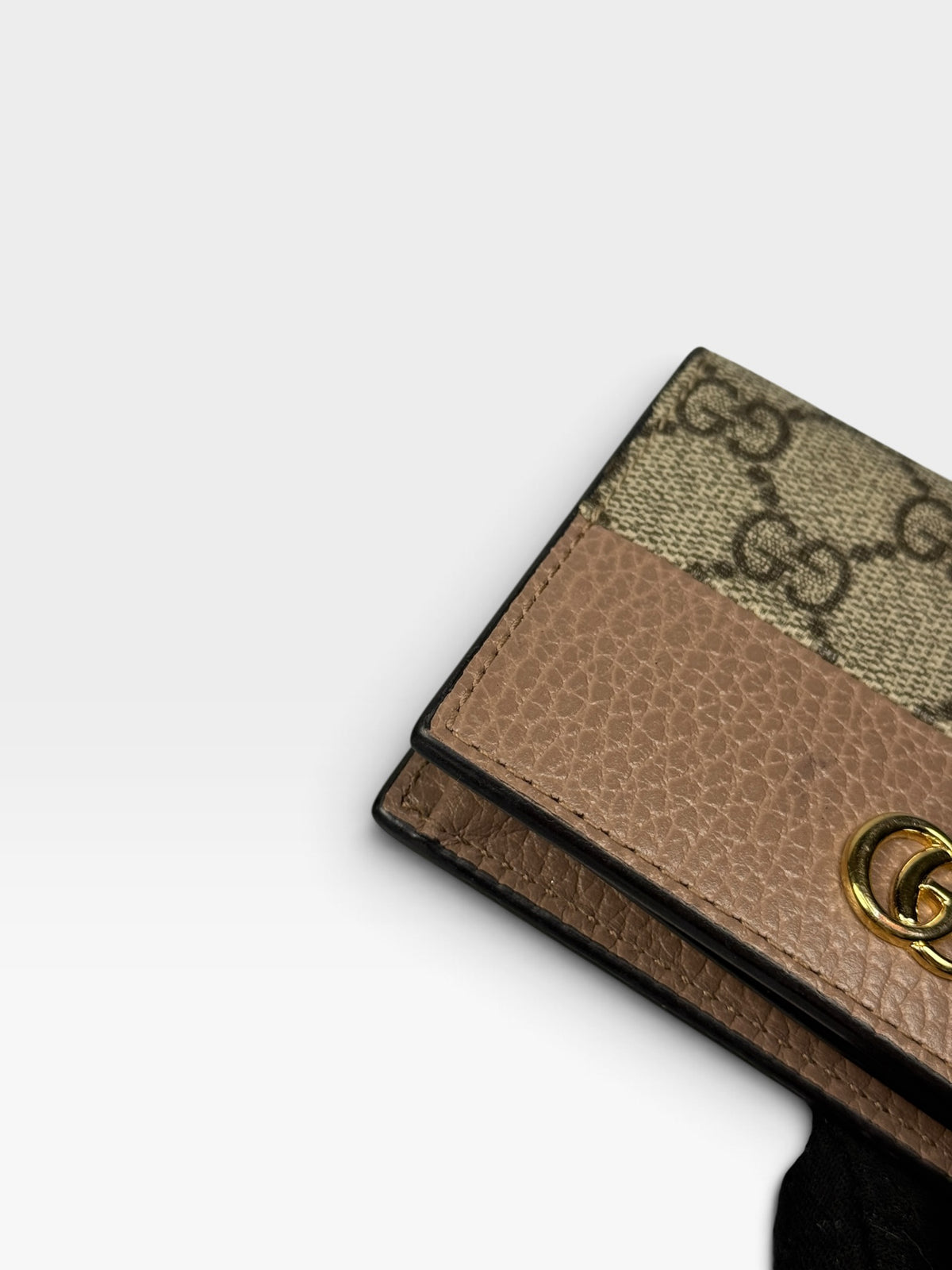 Gucci Bi-Colour GG Marmont Small Wallet. 100% authentic and pre loved in excellent condition.
