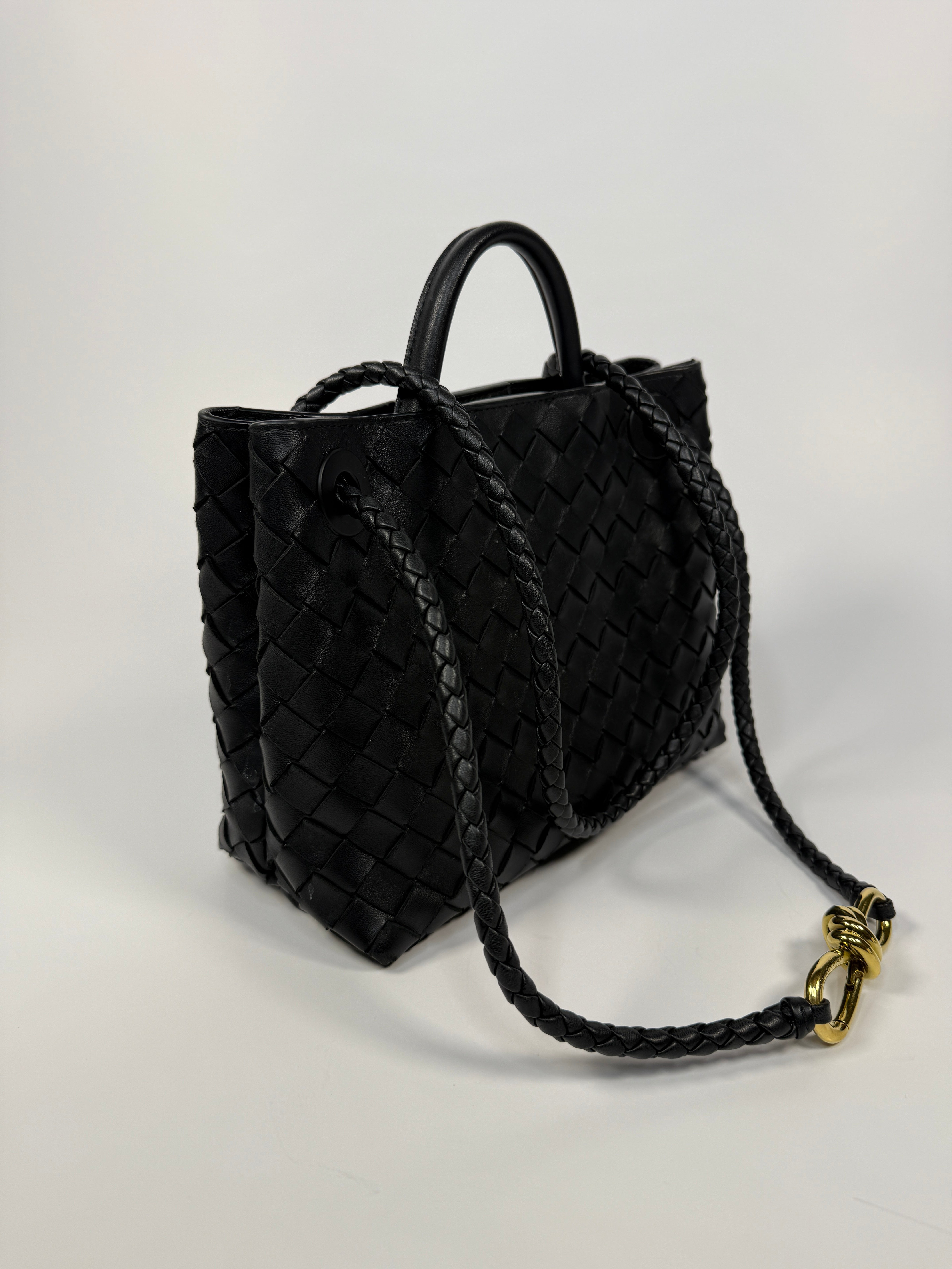 Bottega Veneta Small Andiamo Tote Bag In Black leather With Gold Hardware. Excellent condition. Authentic and preloved. 