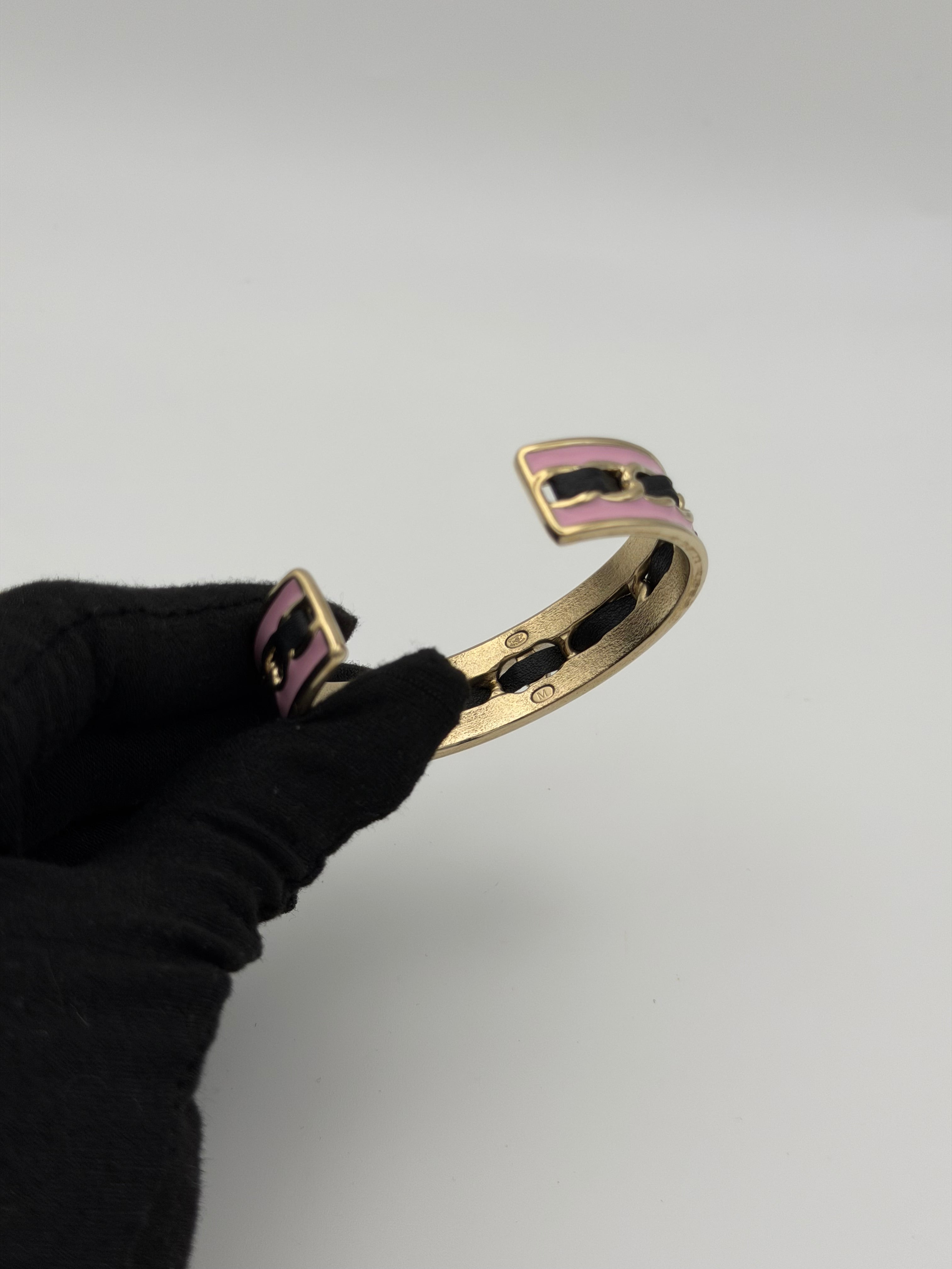 Chanel CC Bangle In Pink & Black Size Medium. Authentic and preloved in excellent condition
