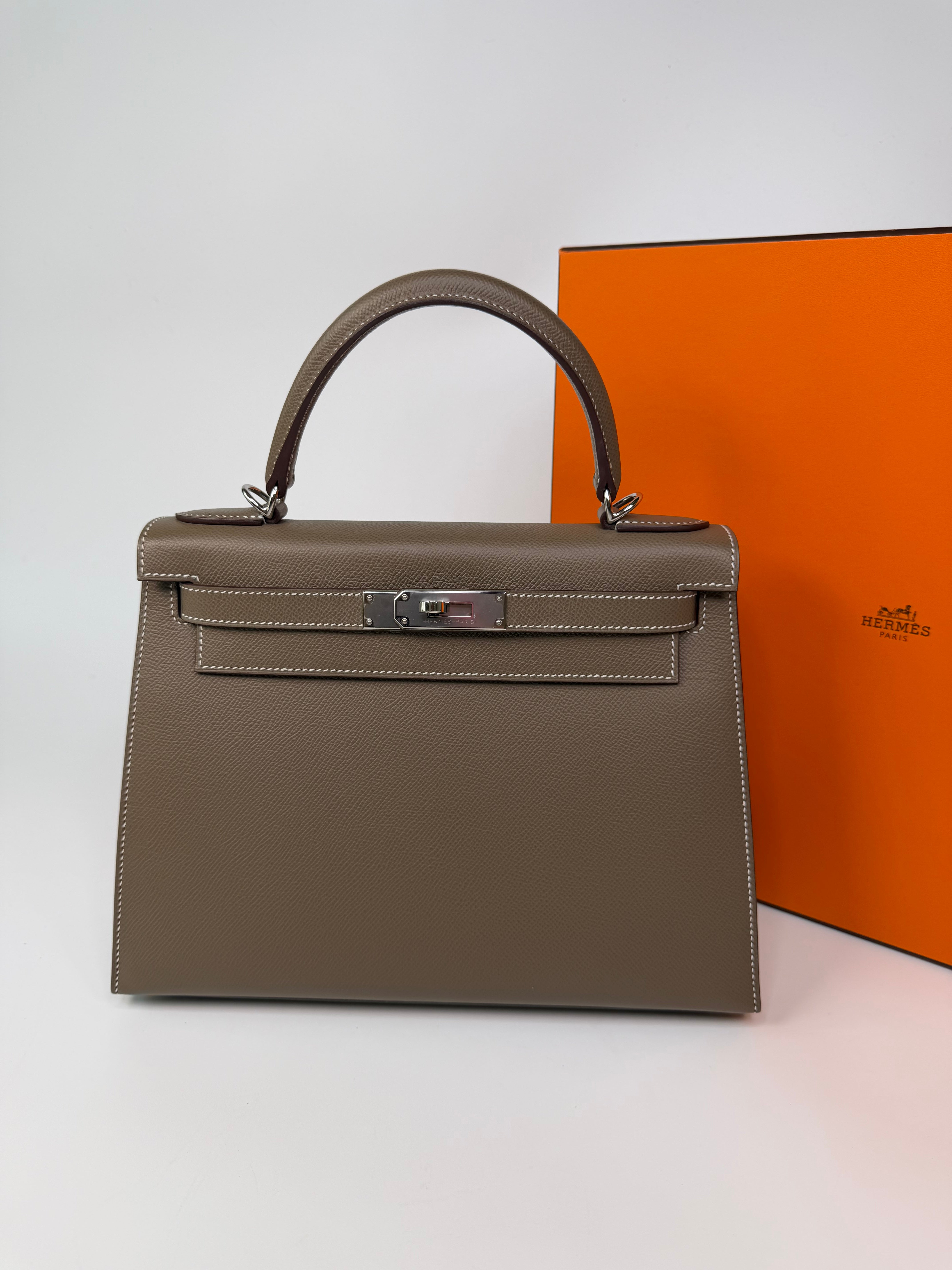 Hermès Kelly 28 In Etoupe Epsom Leather With Palladium Hardware