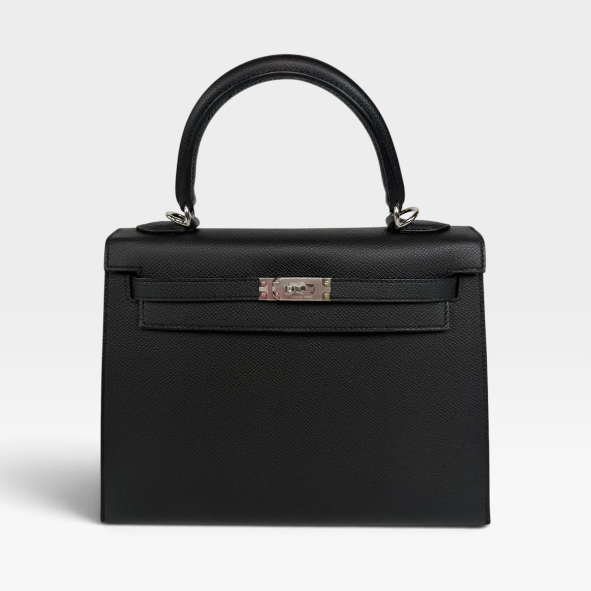 Hermès Kelly 25 In Noir Sellier Epsom Leather With Palladium Hardware.  Authentic and preloved in new/unused condition. 100% guarantee