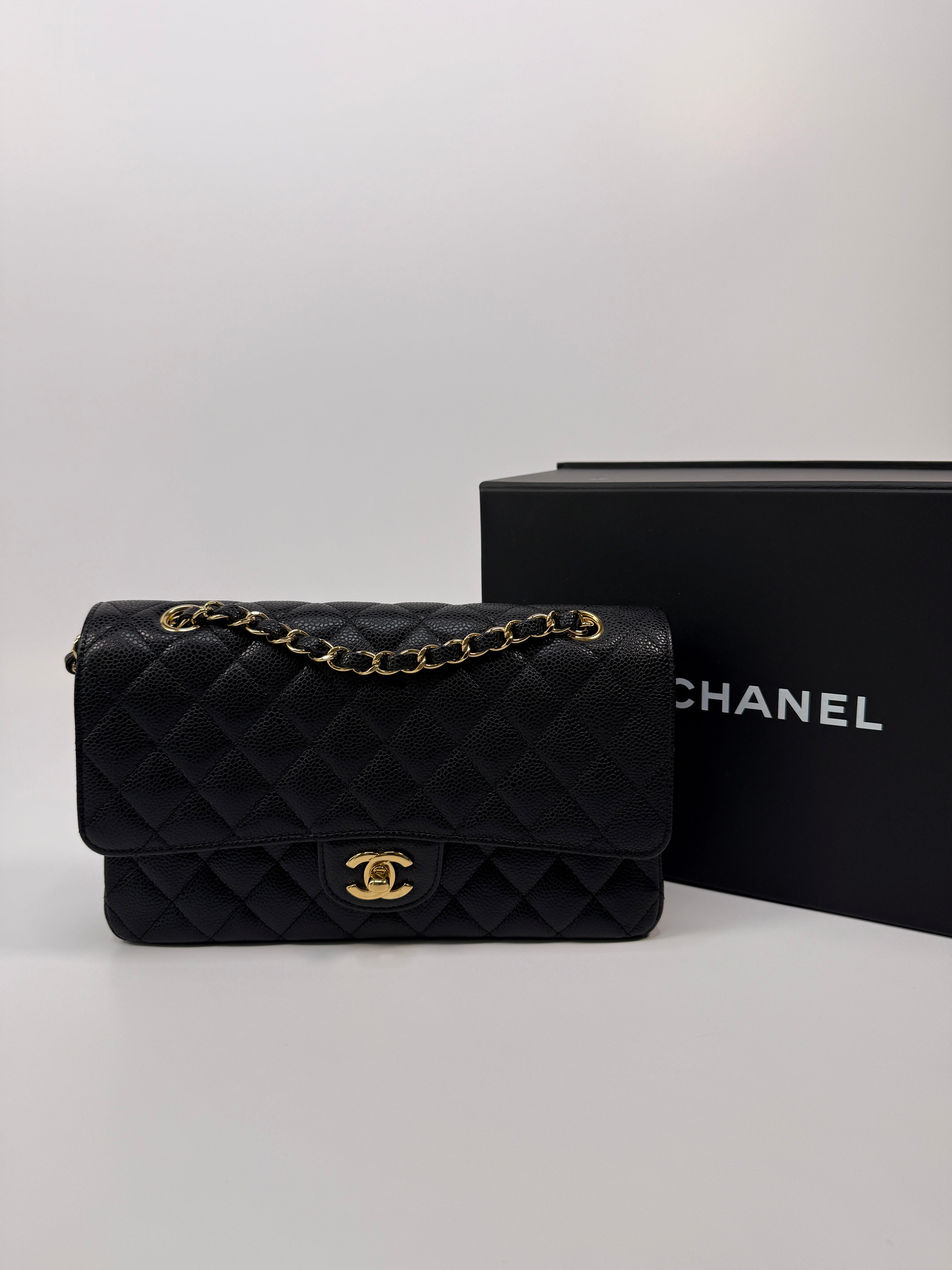 Chanel Medium Classic Double Flap Black Caviar With GHW