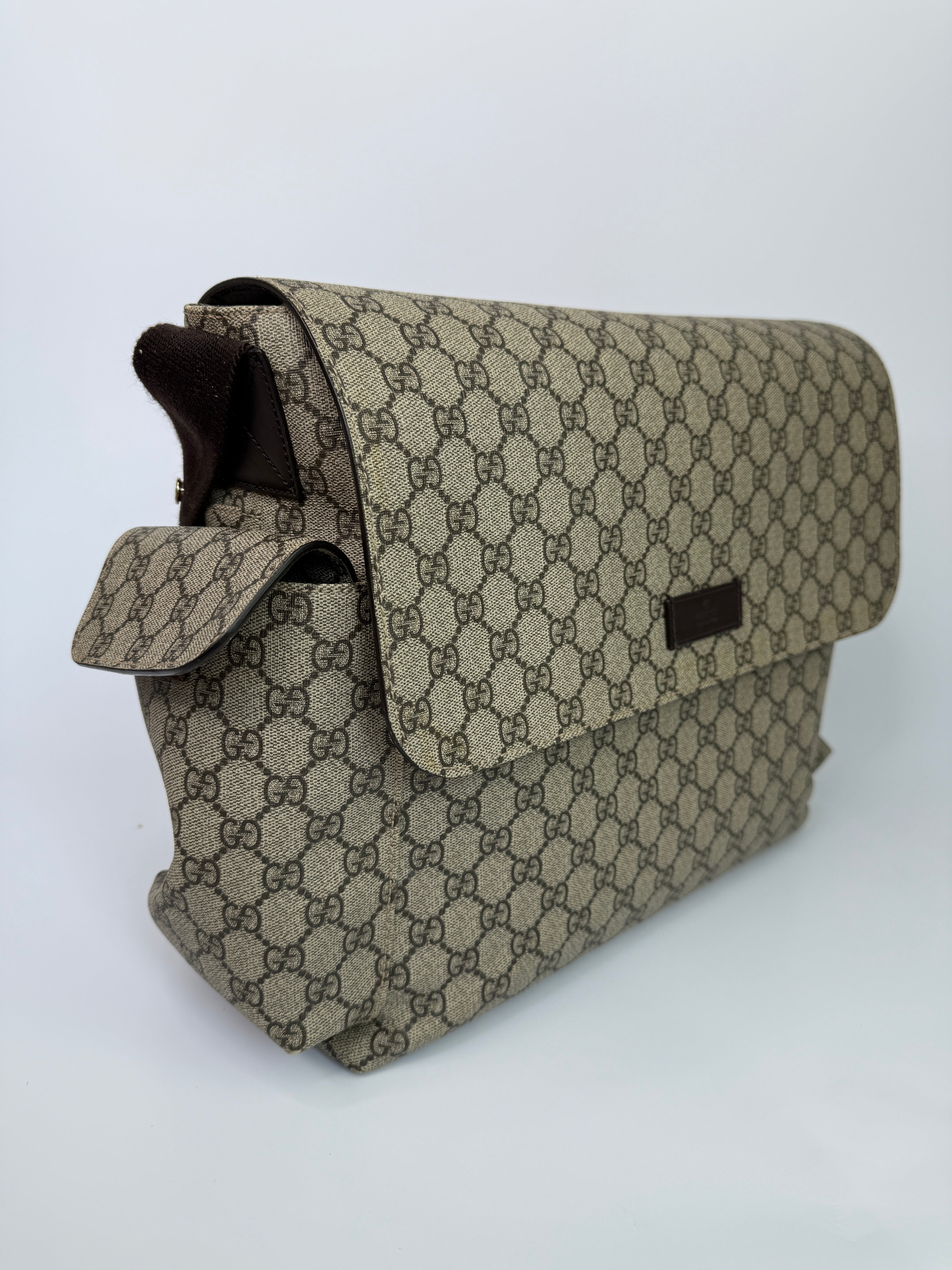 Gucci GG Supreme Medium Baby Changing Bag