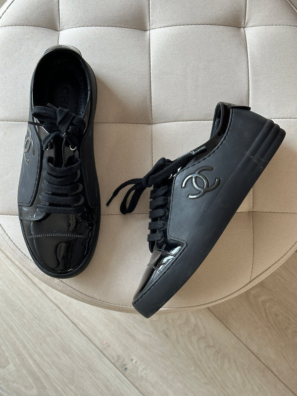 Chanel Black Rubber and Leather CC Low Top Sneakers (Size 36 /  UK 3)