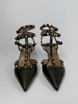Valentino Garavani Rockstud Pumps (Size 37/UK4)