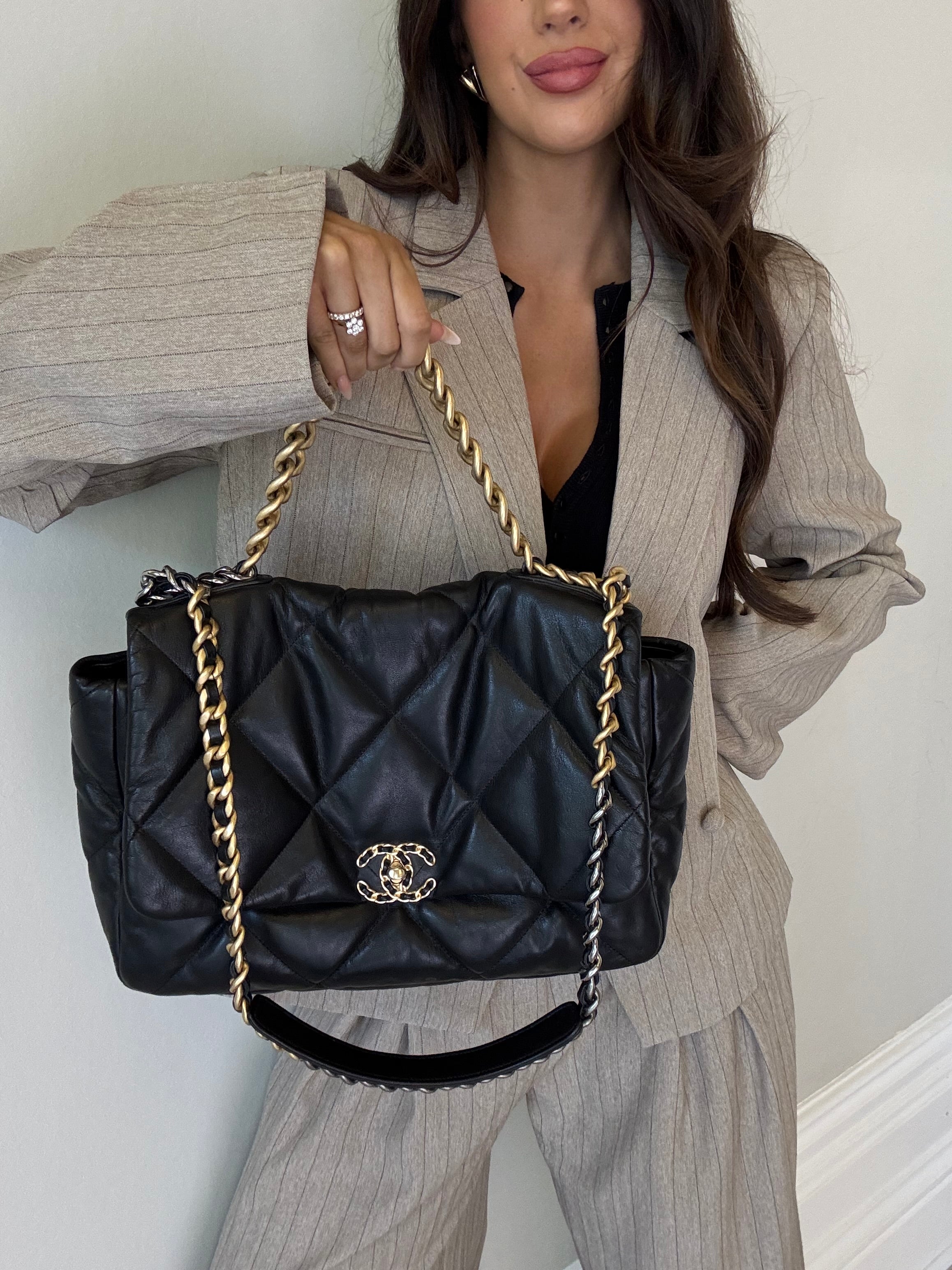 Chanel 19 Maxi Flap Bag
Pre Loved & Authentic 