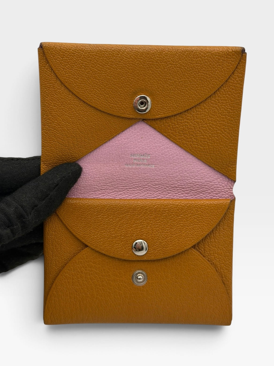 Hermès Calvi Duo Wallet In Biscuit & Mauve Sylvestre. 100% authentic and preloved in excellent condition