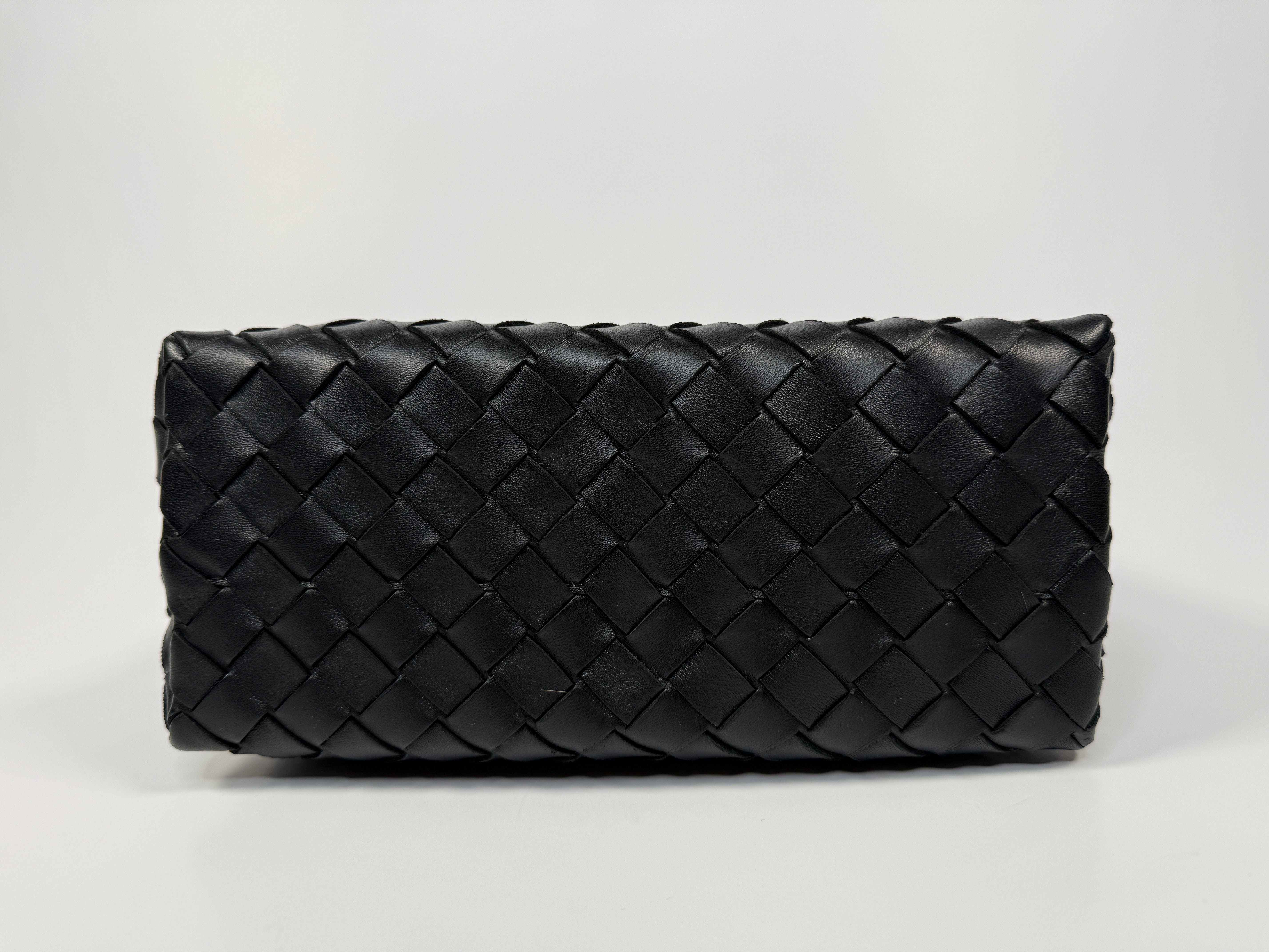 Bottega Veneta Small Andiamo Tote Bag In Black leather With Gold Hardware. Excellent condition. Authentic and preloved. 