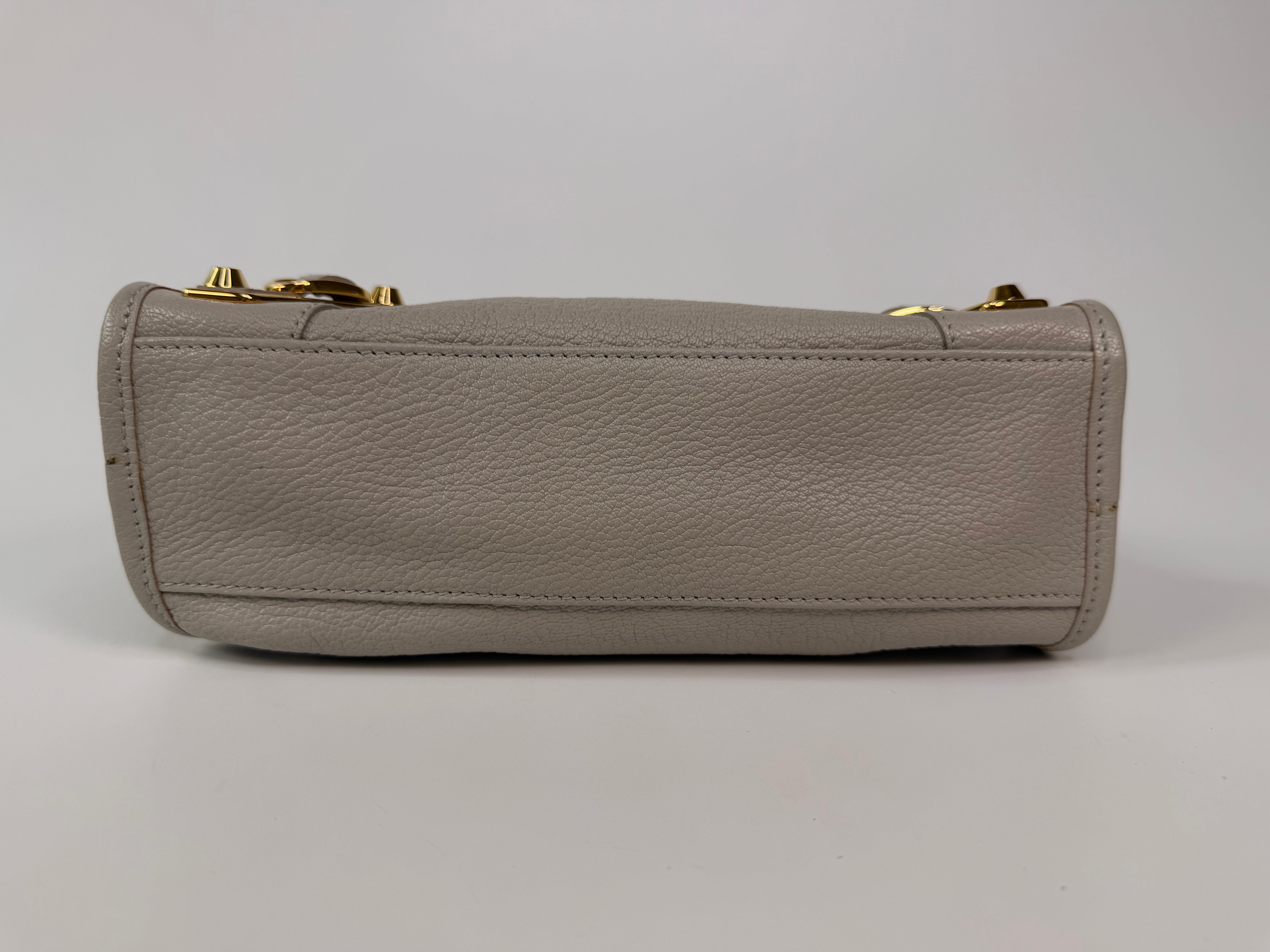 Balenciaga Le City Mini Bag In Grey Lambskin With Gold Hardware. 100% authentic and preloved in excellent condition
