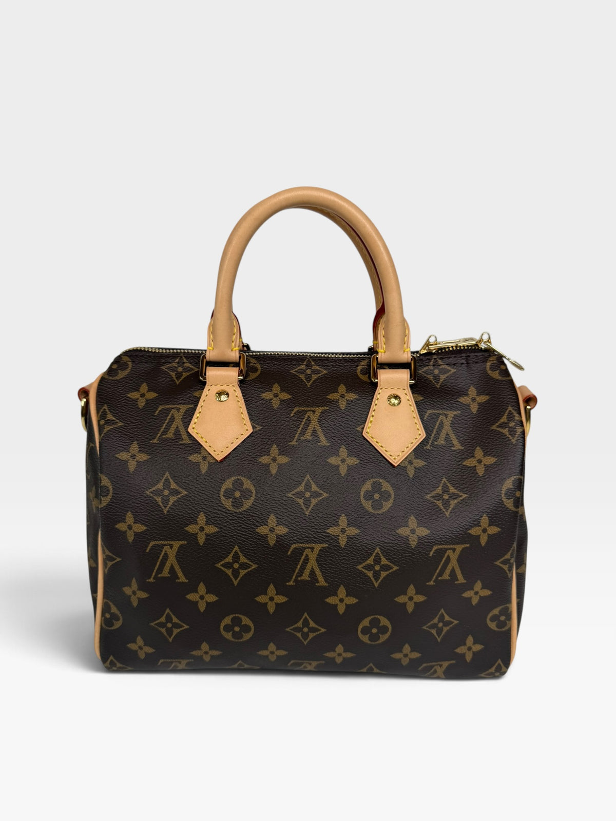 Louis Vuitton Speedy Bandoulière 25 In Monogram Canvas With Gold Hardware. Authentic and preloved in excellent condition. 100% guarantee