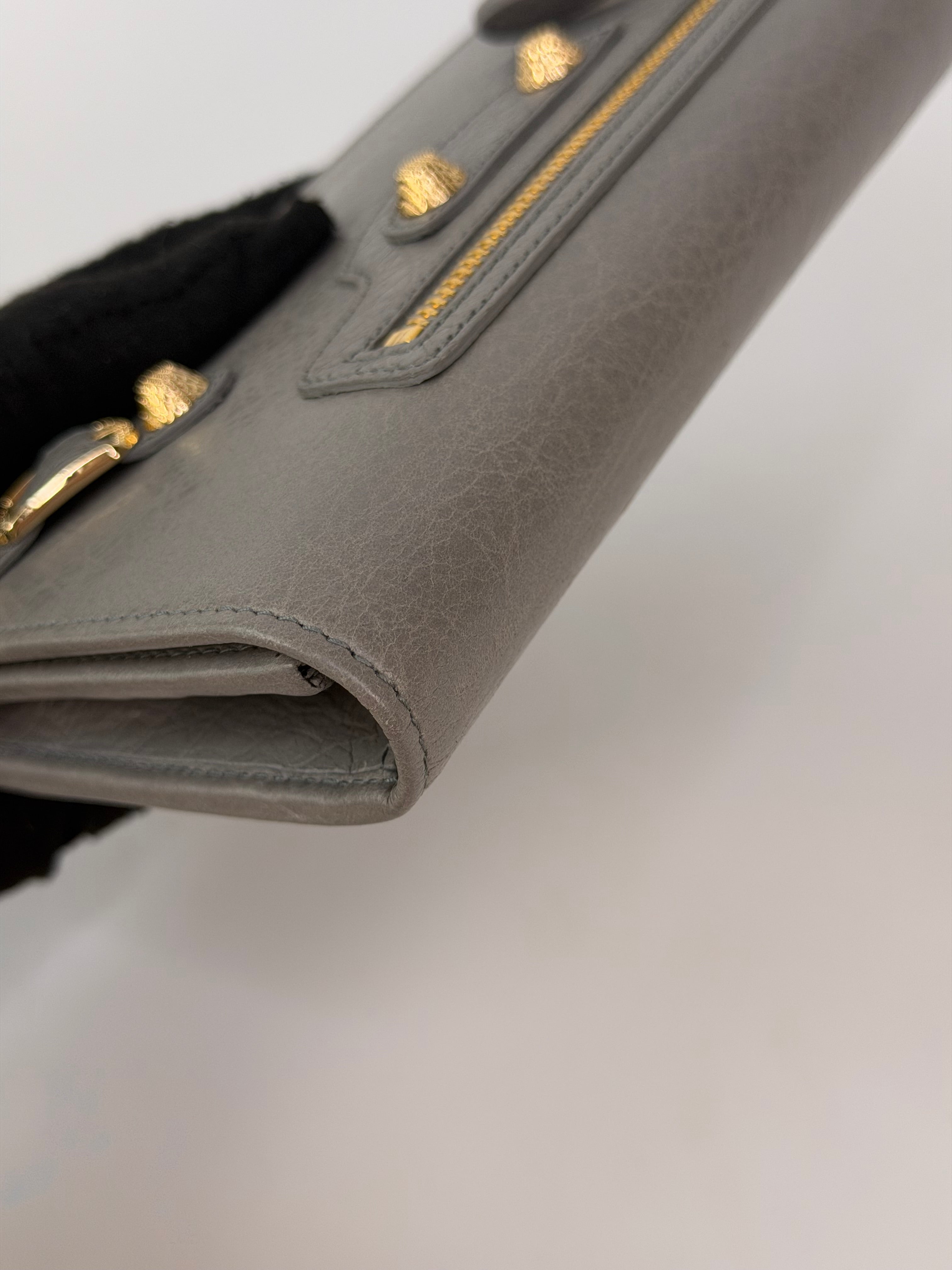 Balenciaga Le City Money Long Wallet In Grey Lambskin Gold Hardware. Authentic and preloved in excellent condition. 100% guarantee