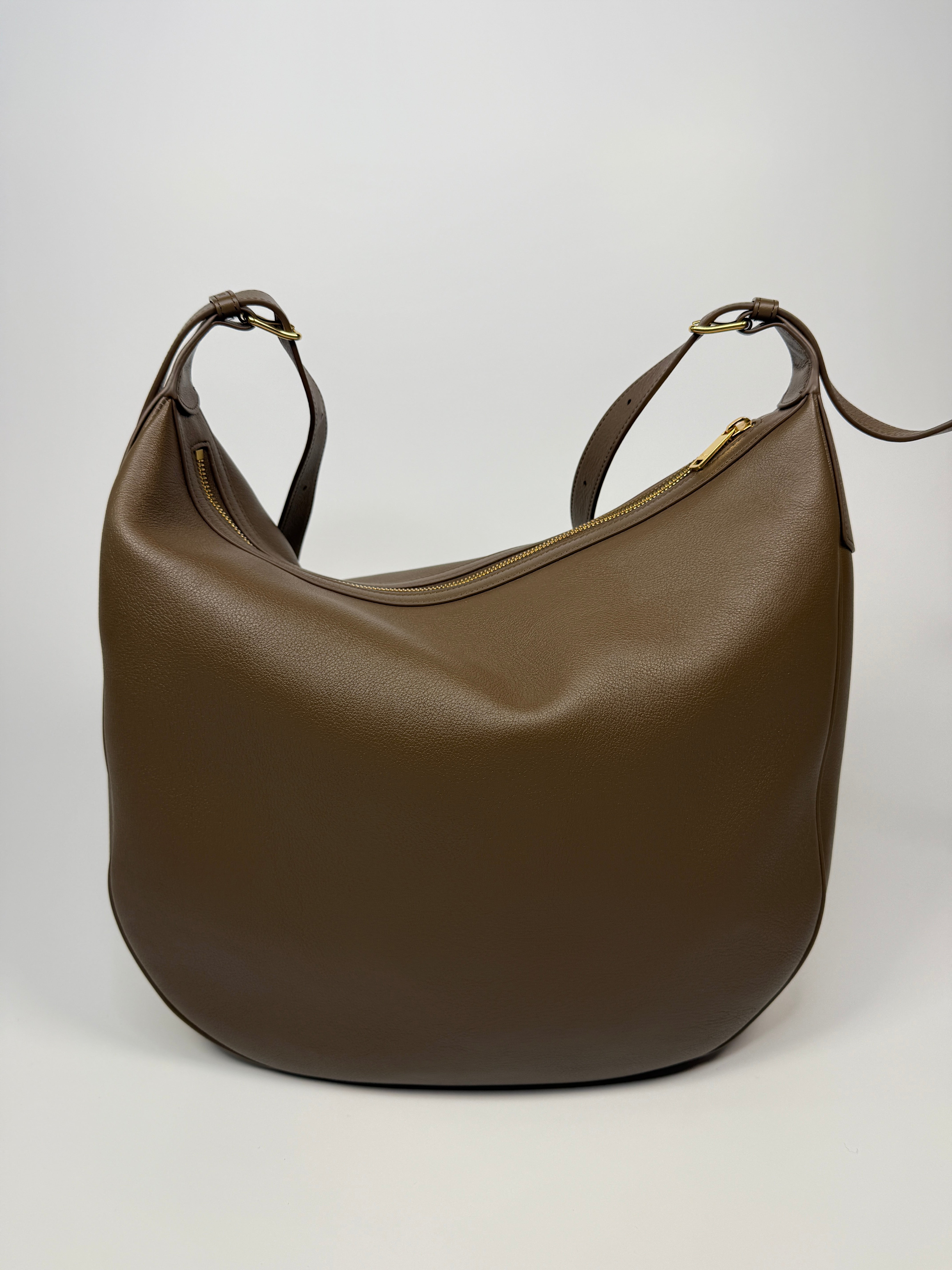 Celine Large Heloise Hobo Shoulder Bag In Glazed Brown Leather Authentic and preloved In Excellent Condition 