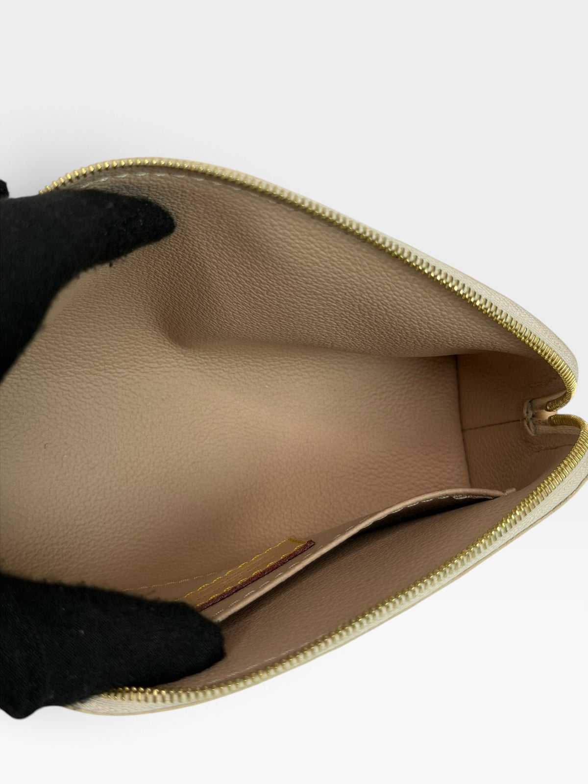 Louis Vuitton Pochette Cosmetique In Damier Azur Canvas With Gold Hardware. 100% authentic and preloved in excellent condition