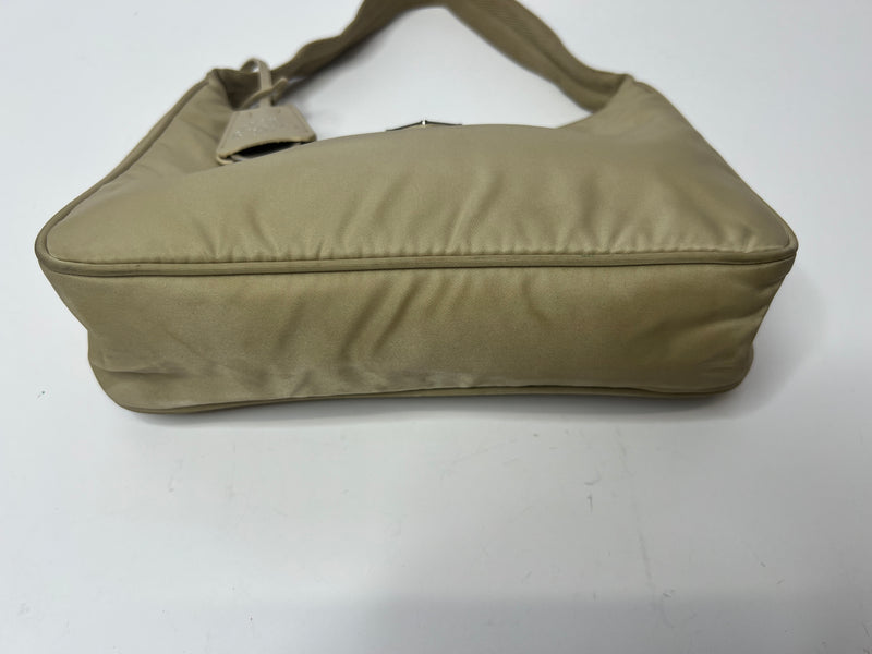 Prada Re-Edition 2000 Re-Nylon Bag In Beige