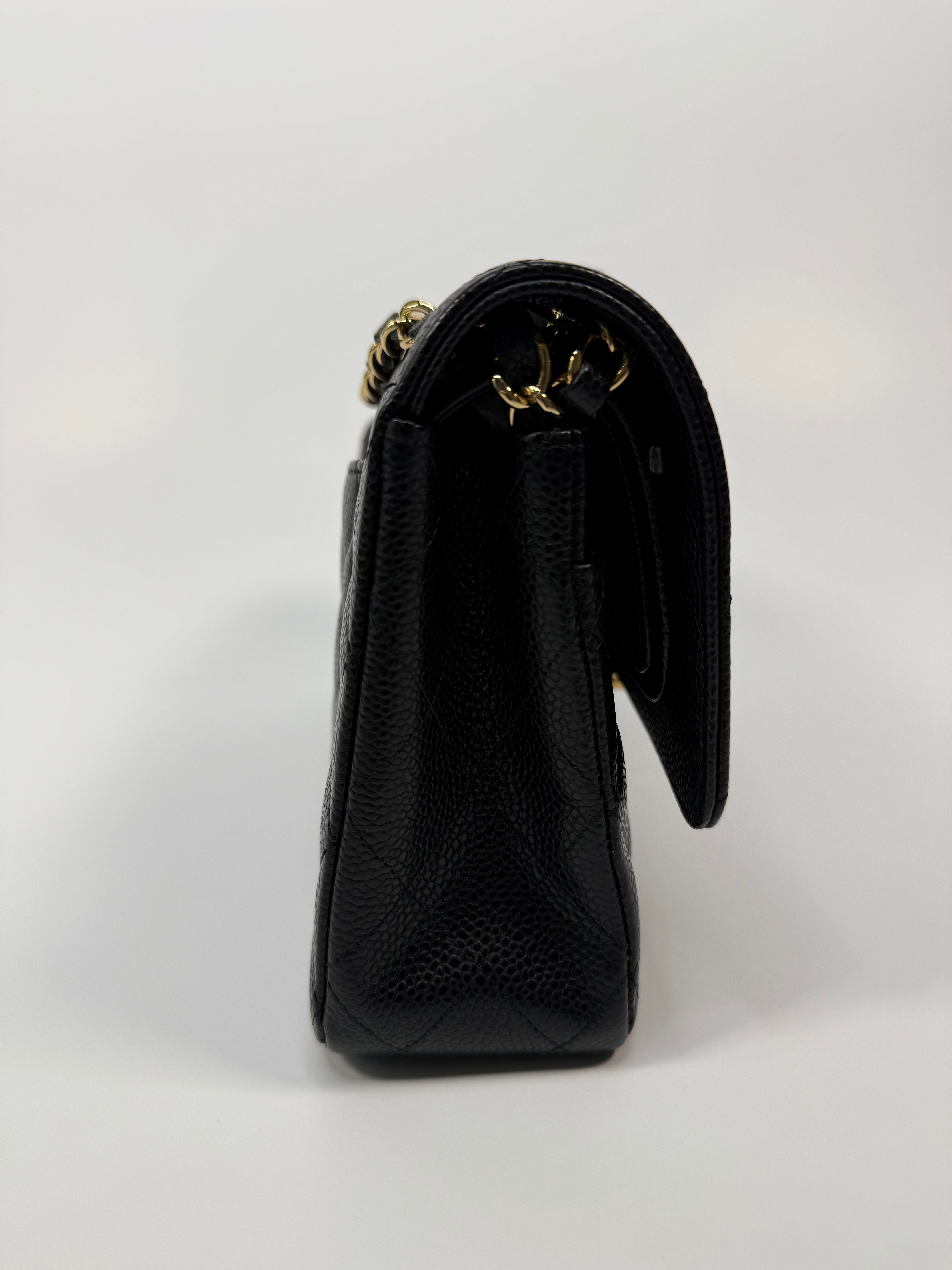 Chanel Medium Classic Double Flap Black Caviar With GHW