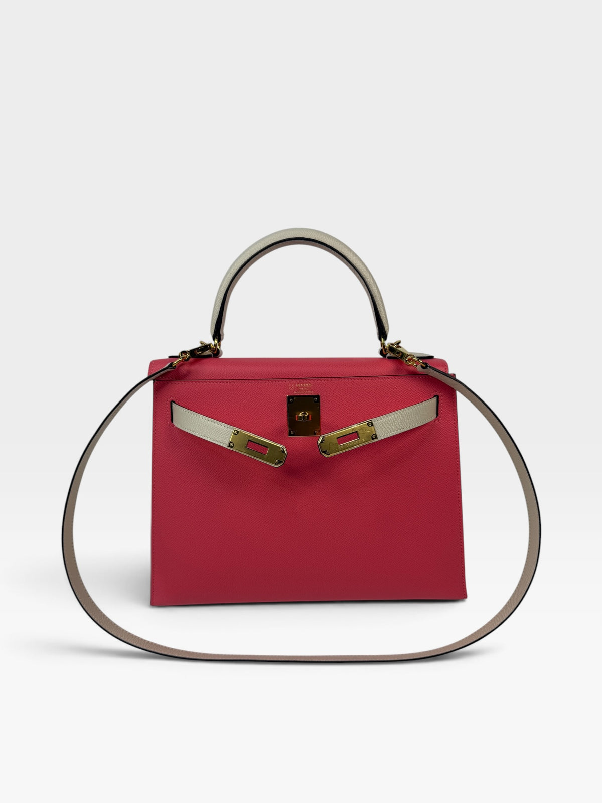 Hermès Kelly 28 In Rose Azalee & Craie Epsom Leather With Gold Hardware. 100% authentic and preloved in excellent condition.