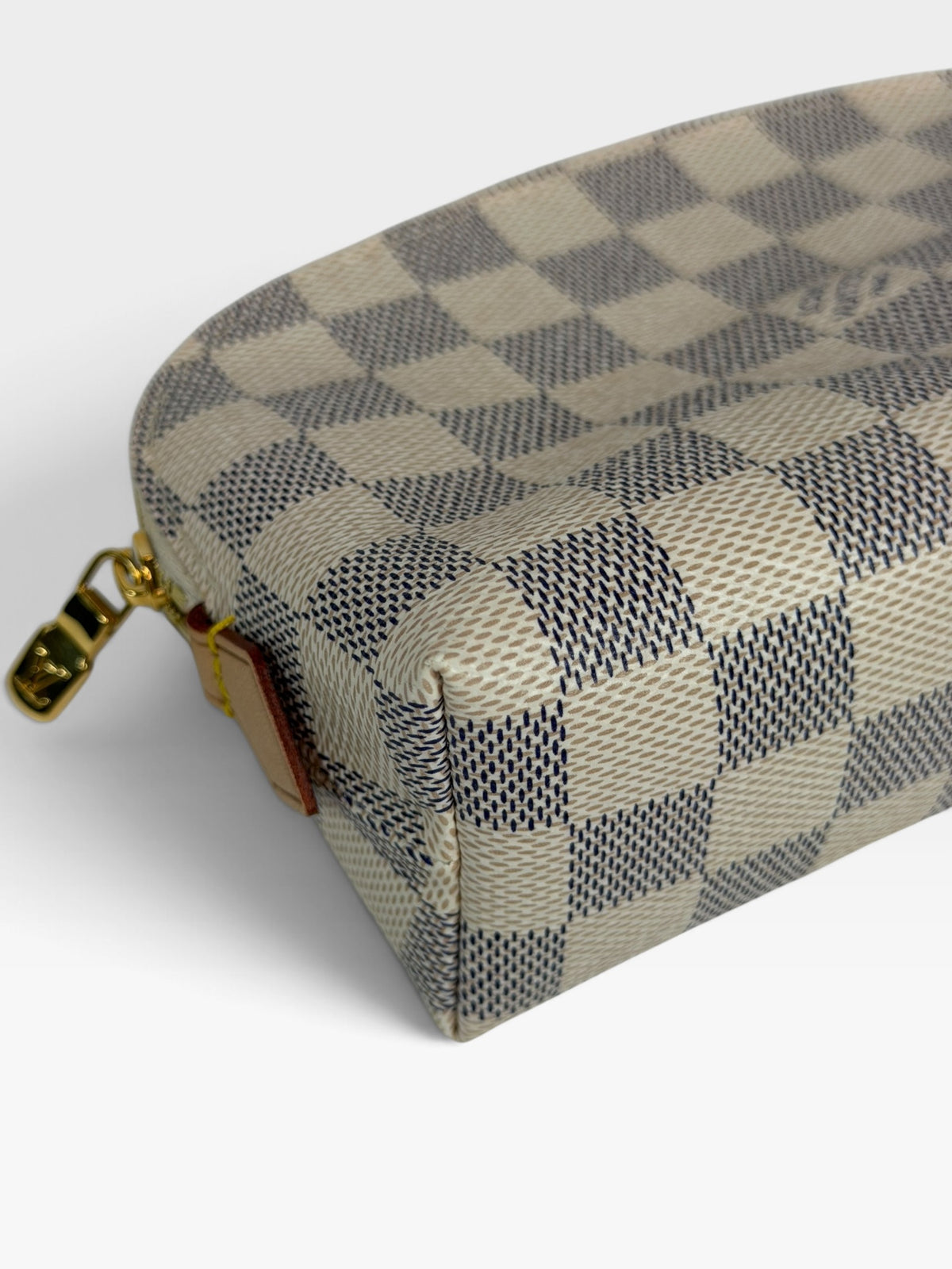 Louis Vuitton Pochette Cosmetique In Damier Azur Canvas With Gold Hardware. 100% authentic and preloved in excellent condition