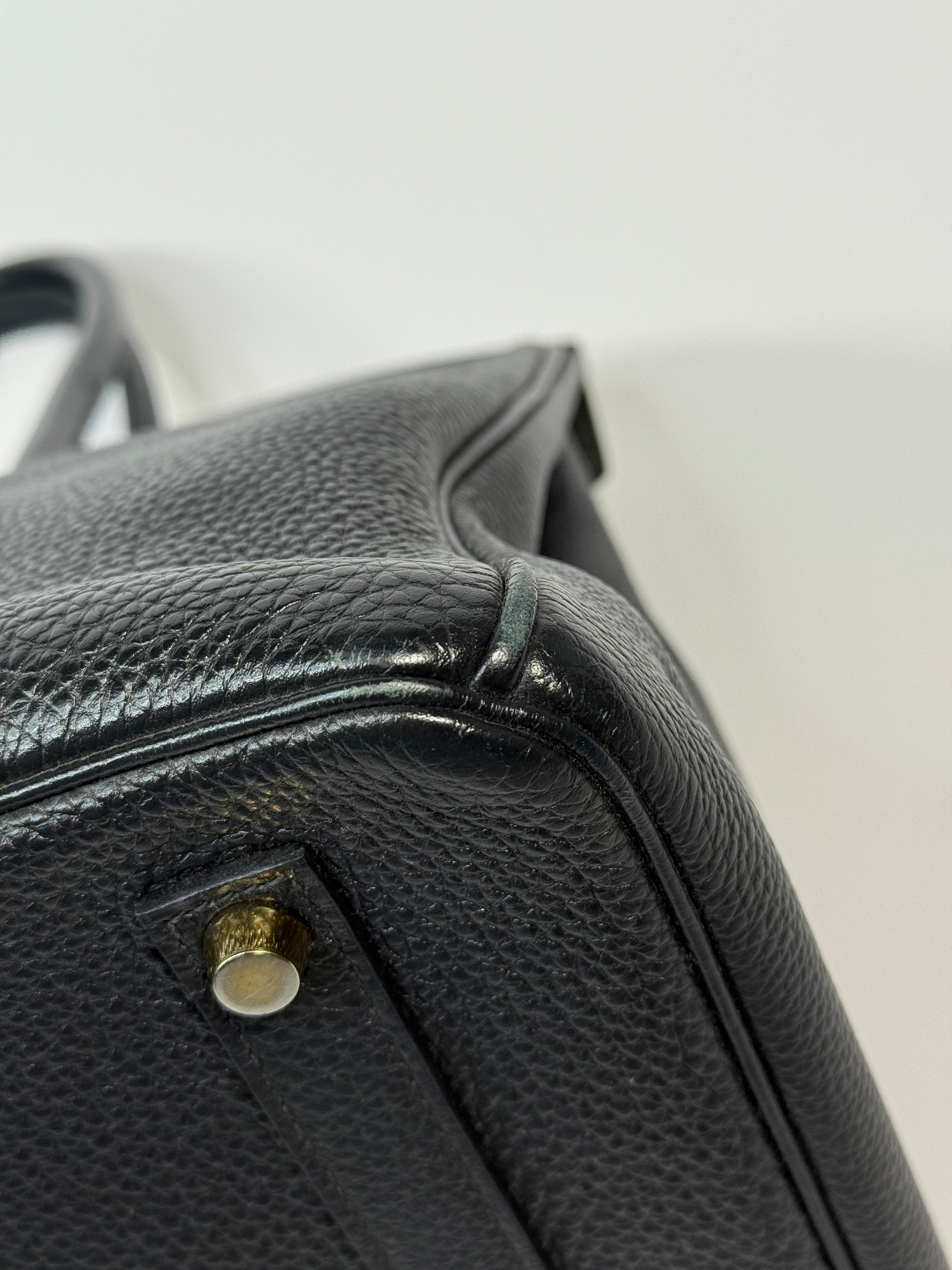 Hermès Birkin 35 Black Togo Leather With Gold Hardware. Authentic and preloved. Very Good Condition.