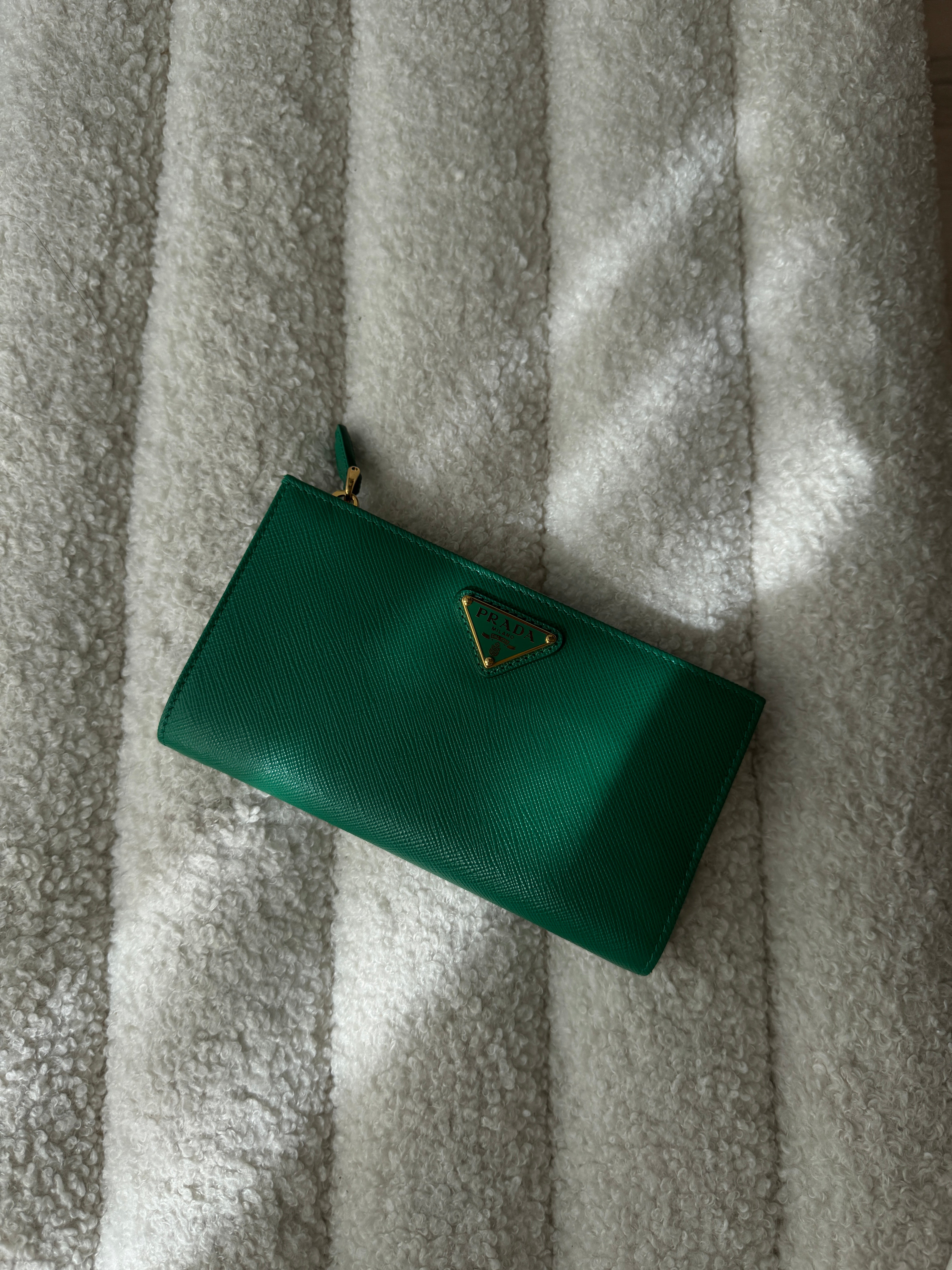 Prada Large Wallet In Green Saffiano Leather
