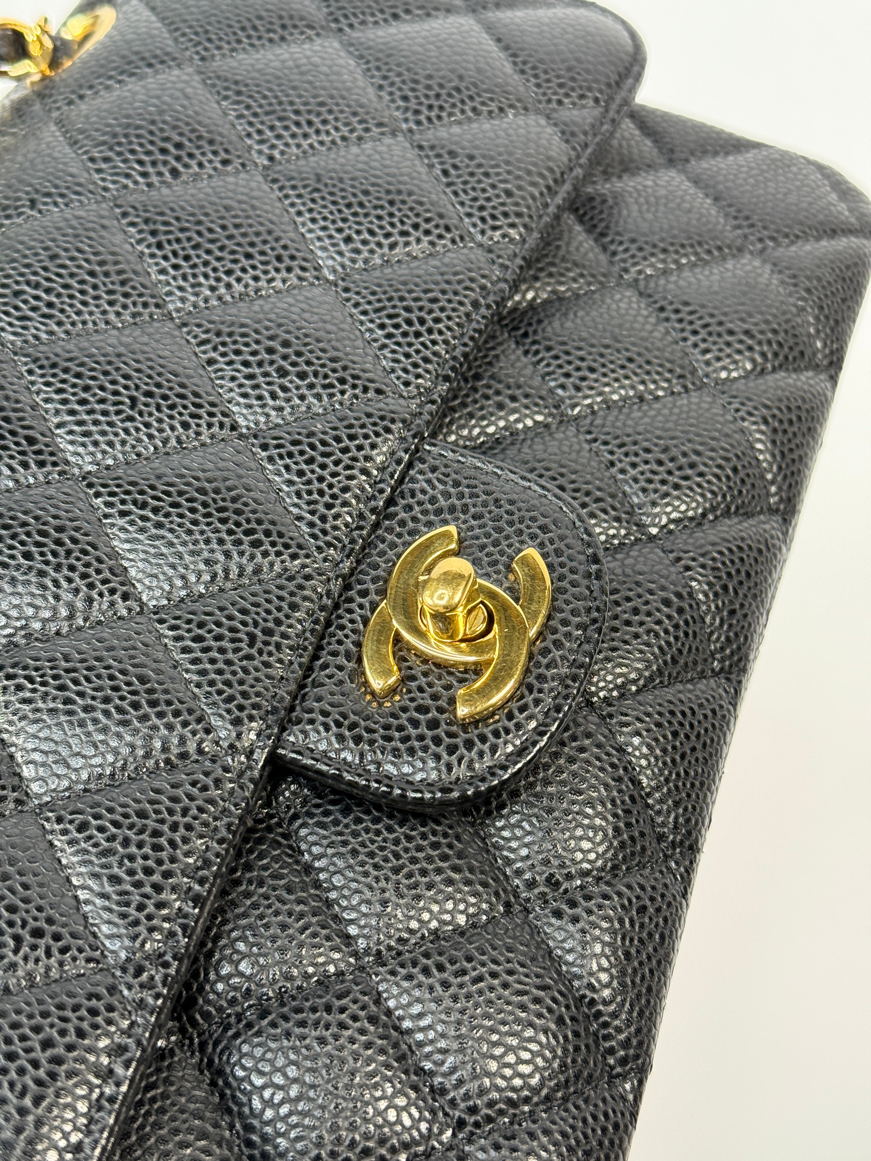 Chanel Medium Classic Double Flap Black Caviar With GHW