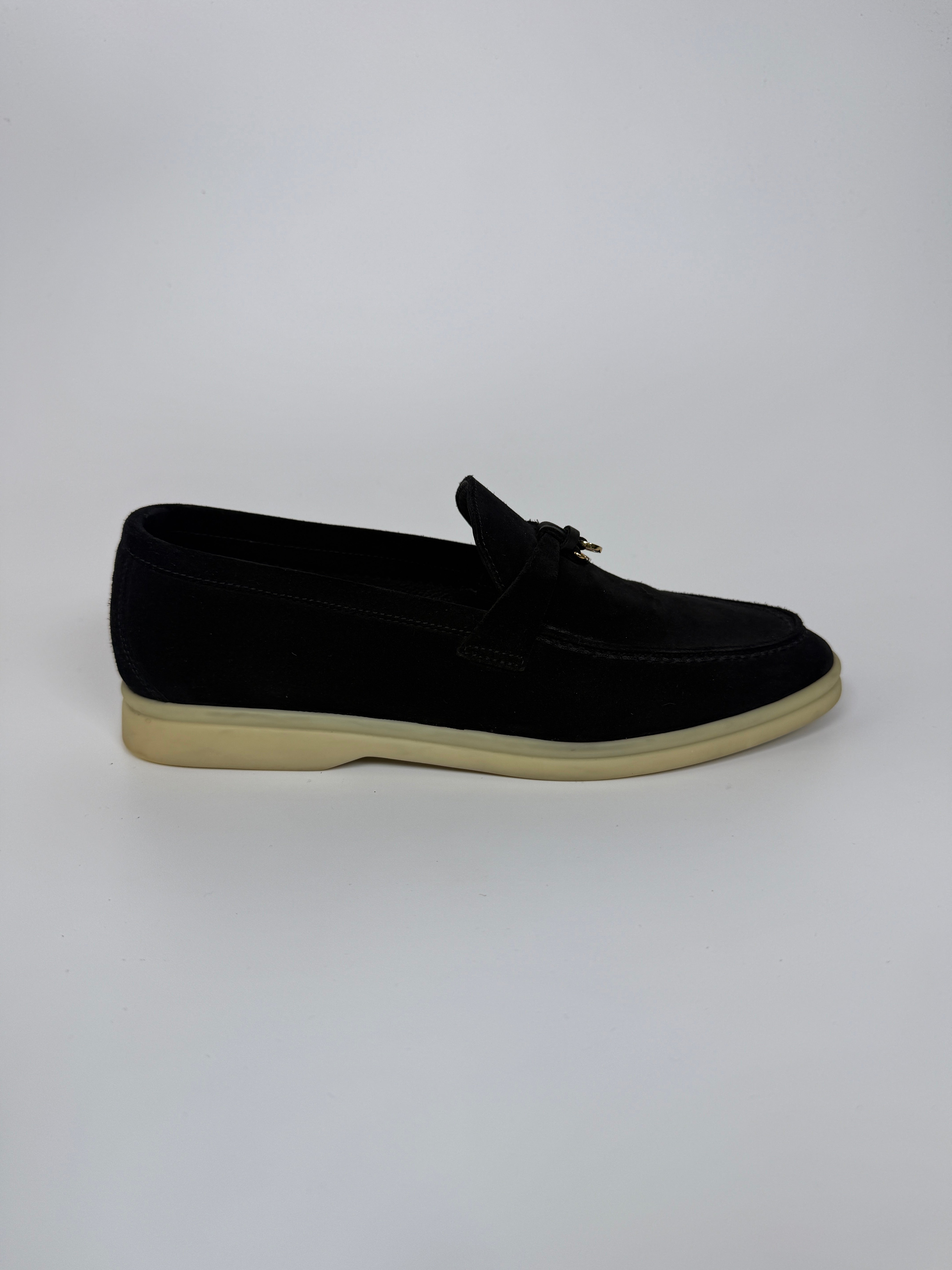 Authentic and preloved Loro Piana Summer Walk Charm Loafers (Size 39/UK6) Excellent condition. 100% Authenticity Guarantee 