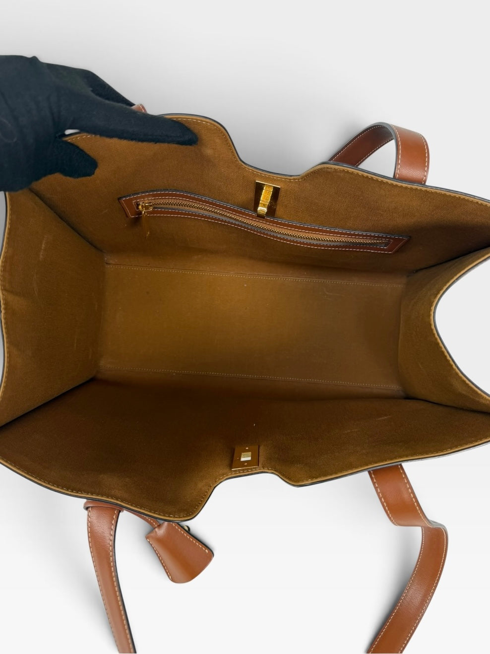Celine Cabas 16 In Triomphe Canvas And Tan Calfskin. 100% authentic and preloved in excellent condition.