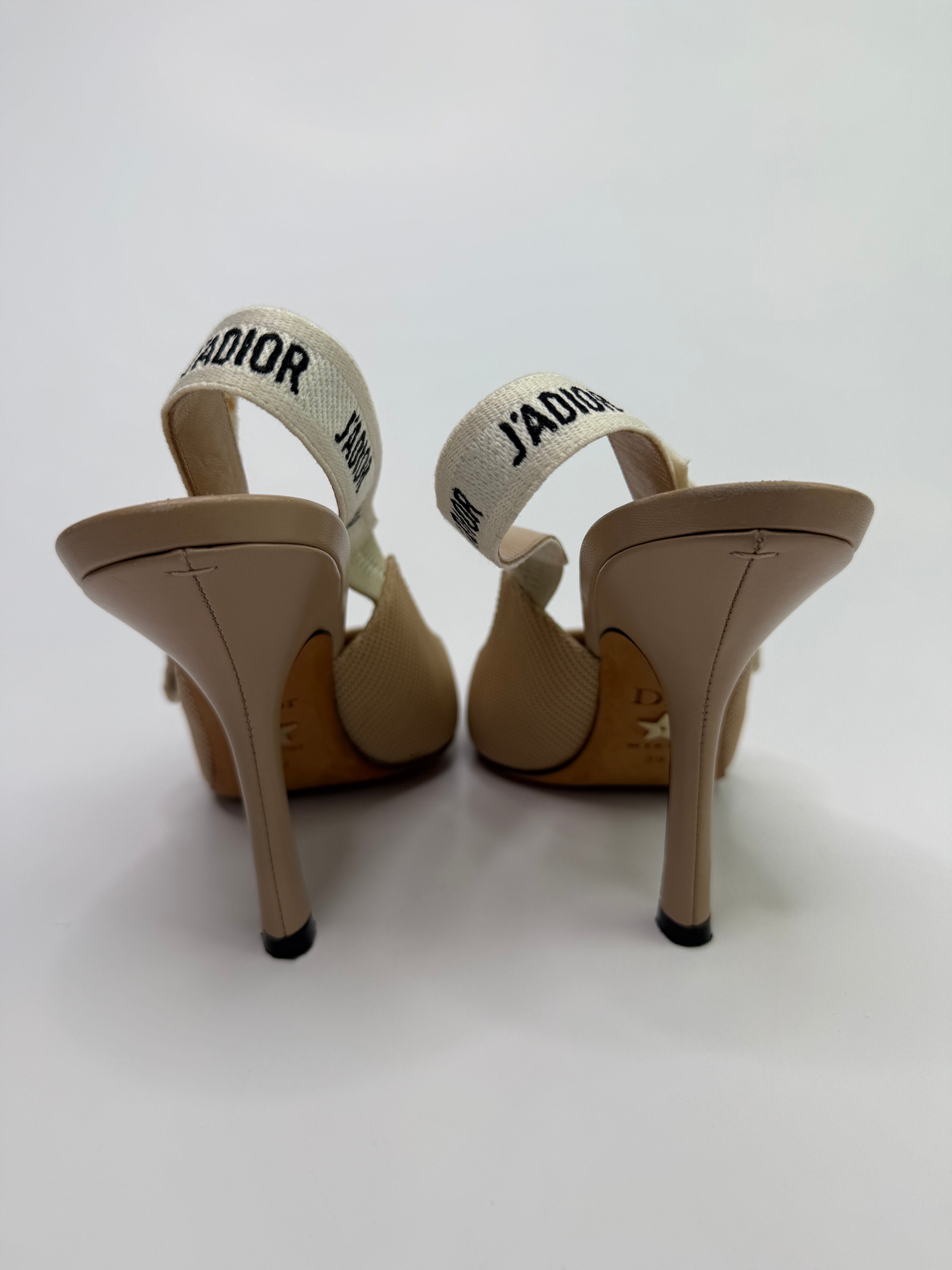 Christian Dior J'Adior Singback Pumps (Size 39 /UK6)