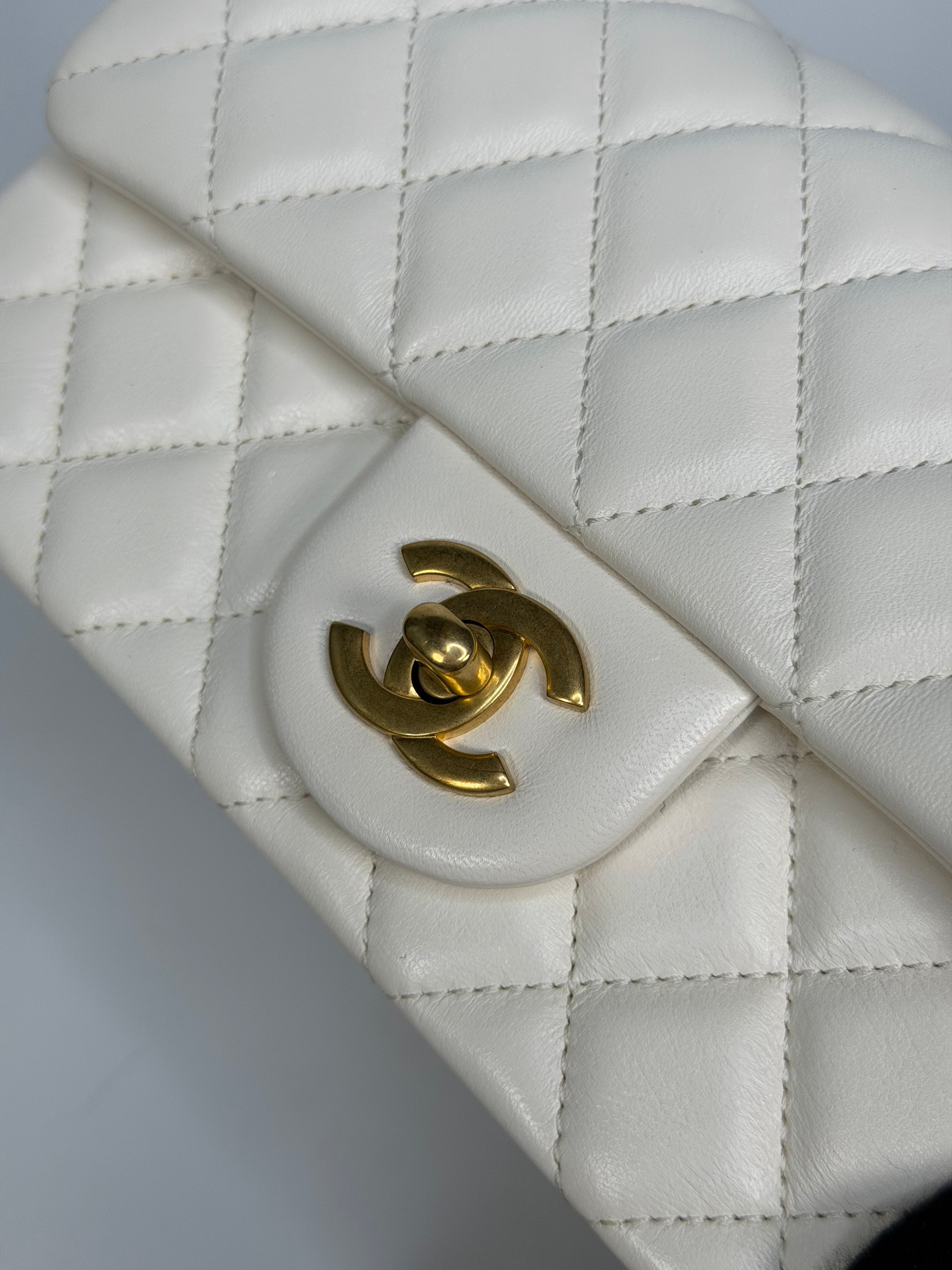 Chanel Pearl Crush Mini Rectangle In White Lambskin Leather Gold Hardware. Authentic and preloved in excellent condition with 100% authenticity guarantee.