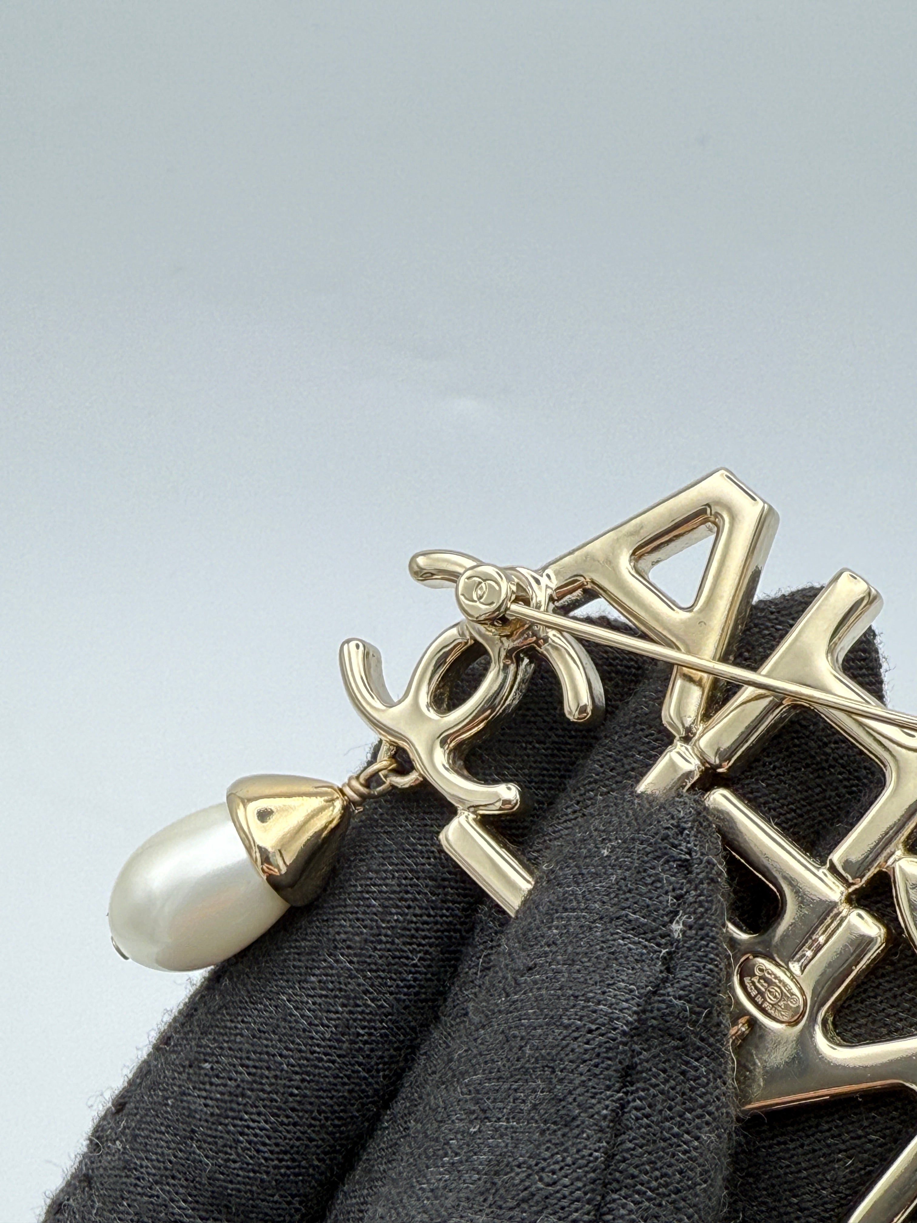 Chanel CC Pearl Drop Logo Brooch, authentic and preloved in excellent condition 