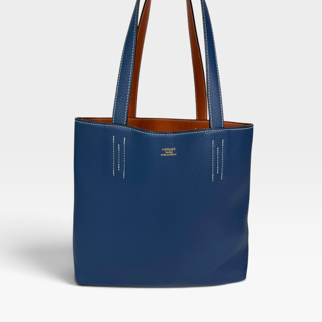 Hermès Double Sens In Bleu Leather
Authentic Pre Loved Verified by Luxe Cheshire Trusted Designer resale
