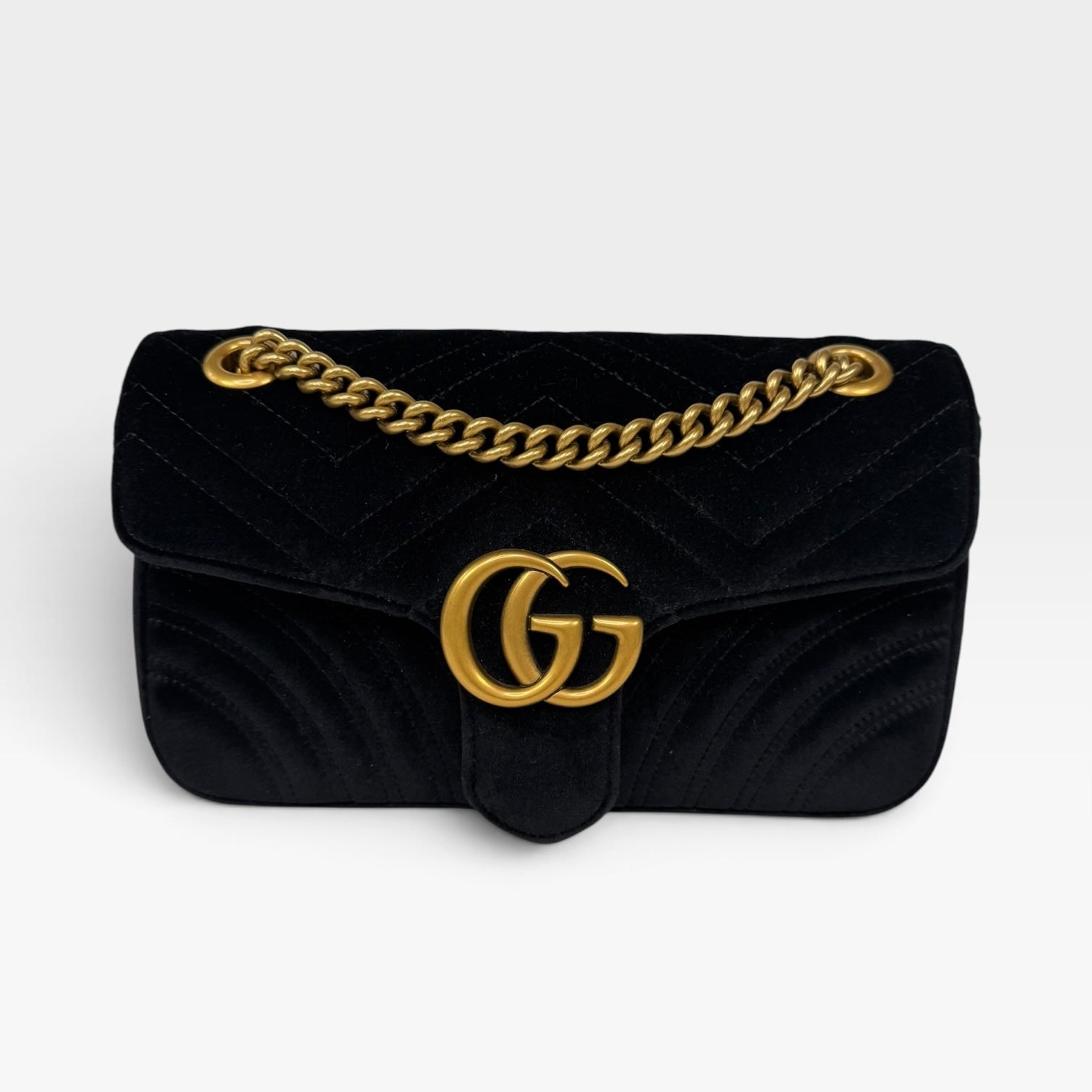 Authentic pre-loved Gucci Marmont In Black velvet With Gold Hardware new/unused condition, verified by Luxe Cheshire. Trusted designer resale.