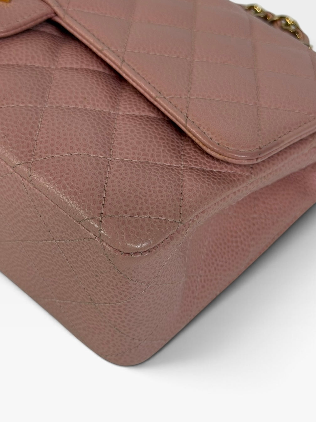 *RARE* Chanel Vintage Medium Classic Double Flap In Pink Caviar Leather With 24Kt Gold Hardware, authentic and preloved in overall excellent condition 100% guarantee.