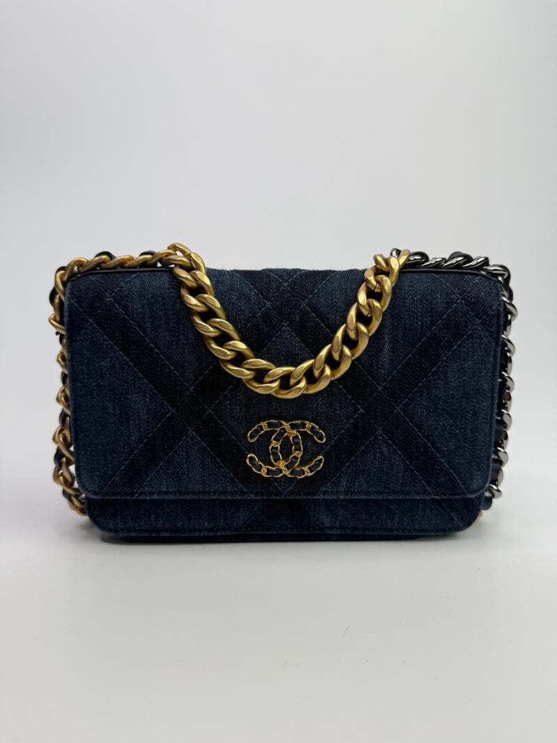 Chanel Denim Quilted 19 Wallet On Chain