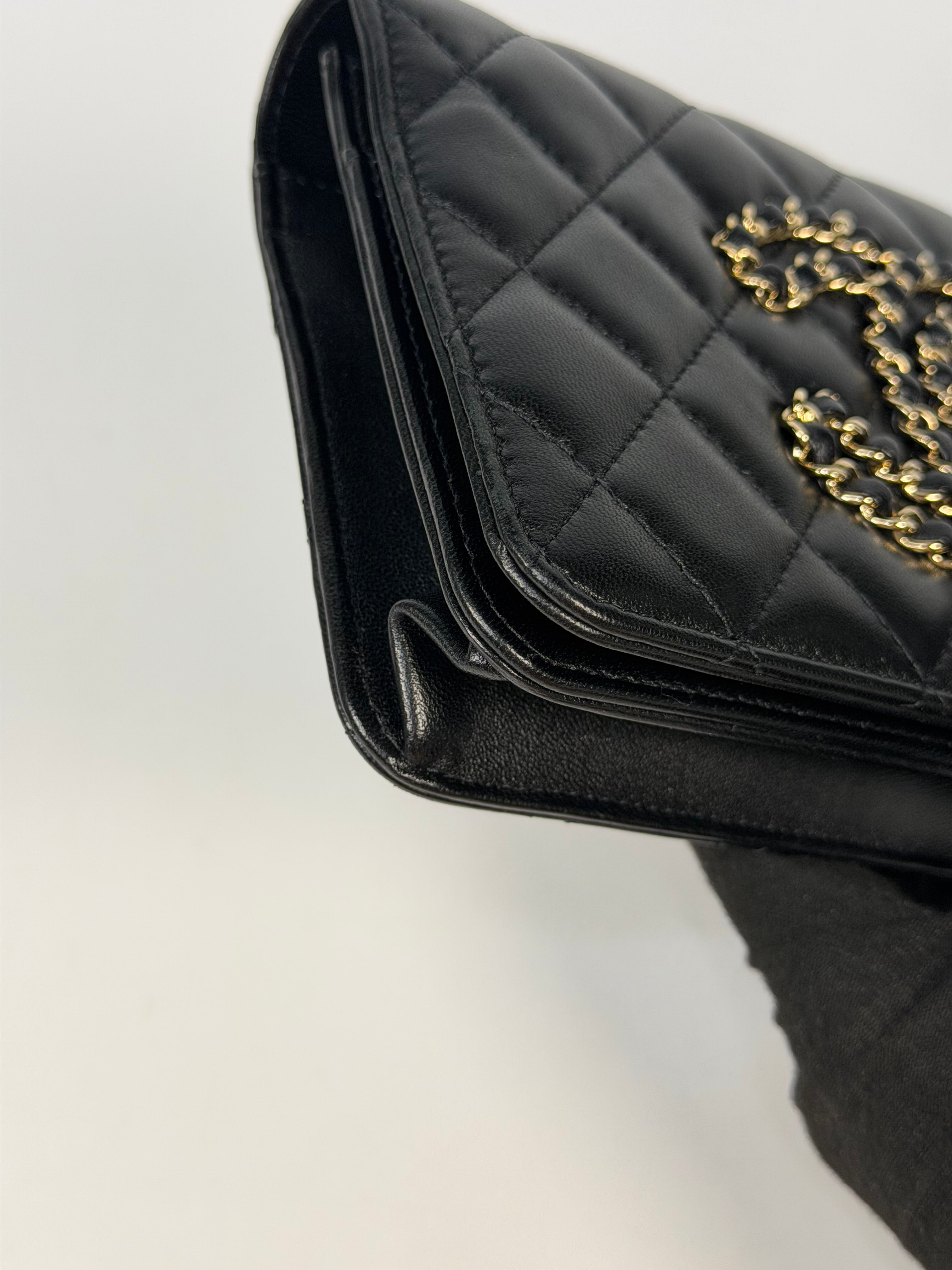 Chanel  Wallet On Chain Black lambskin Leather Gold hardware
Very Good condition, Authentic, Pre Loved. Verified by Luxe Cheshire. International, fast and fully insured delivery. Trusted designer resale.