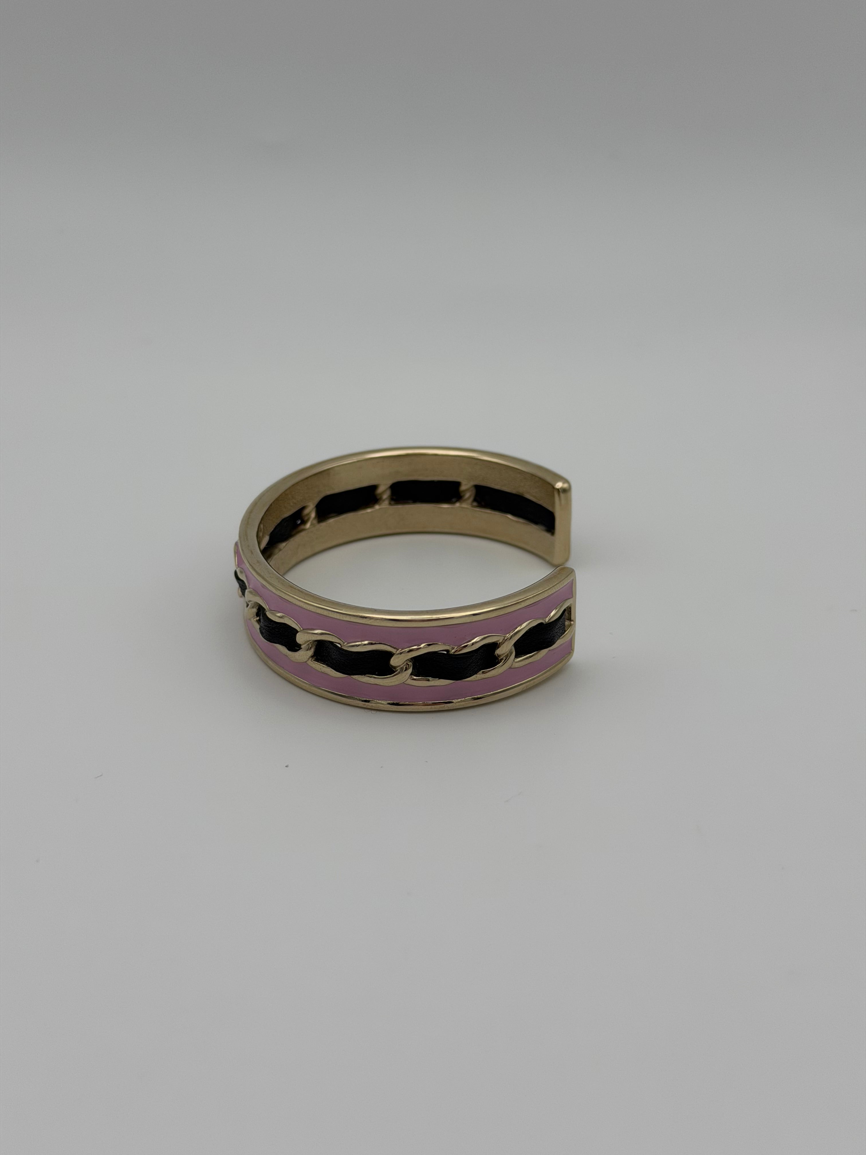 Chanel CC Bangle In Pink & Black Size Medium. Authentic and preloved in excellent condition