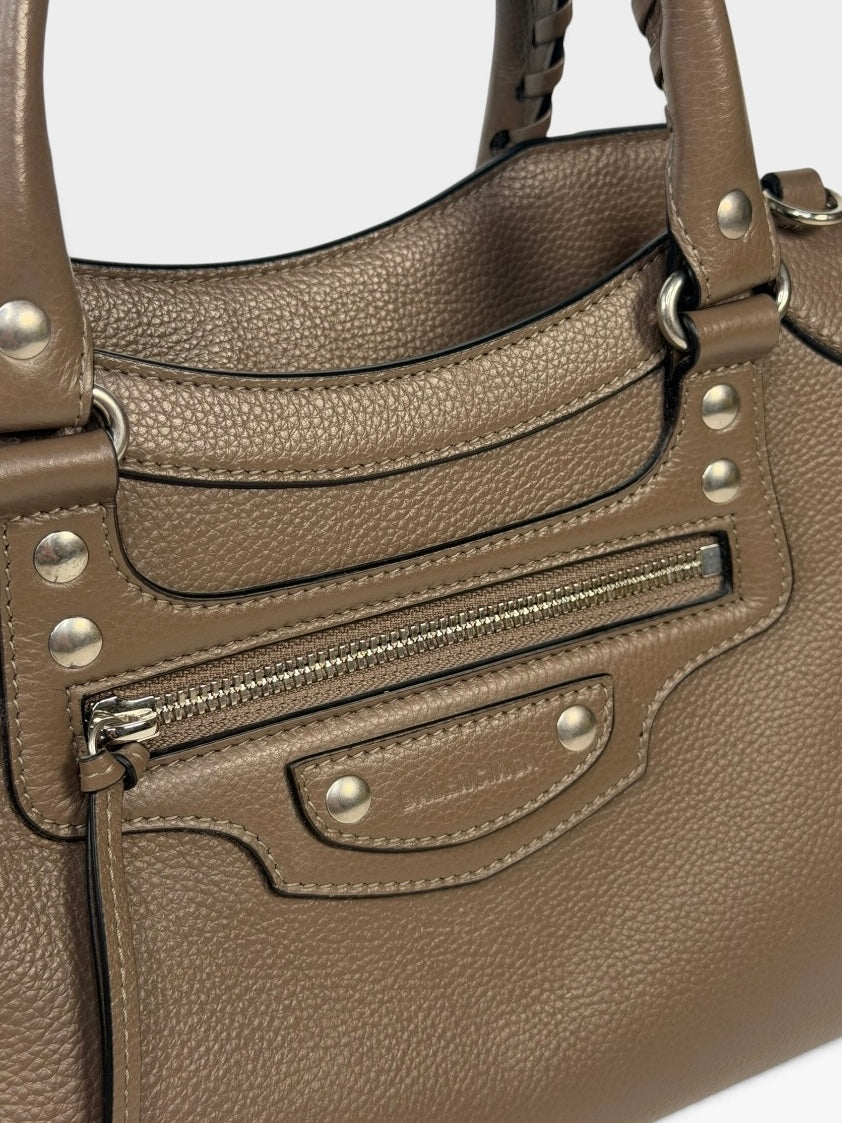 Balenciaga Large Neo Bag In Brown With Silver Hardware. 100% authentic and preloved in excellent condition