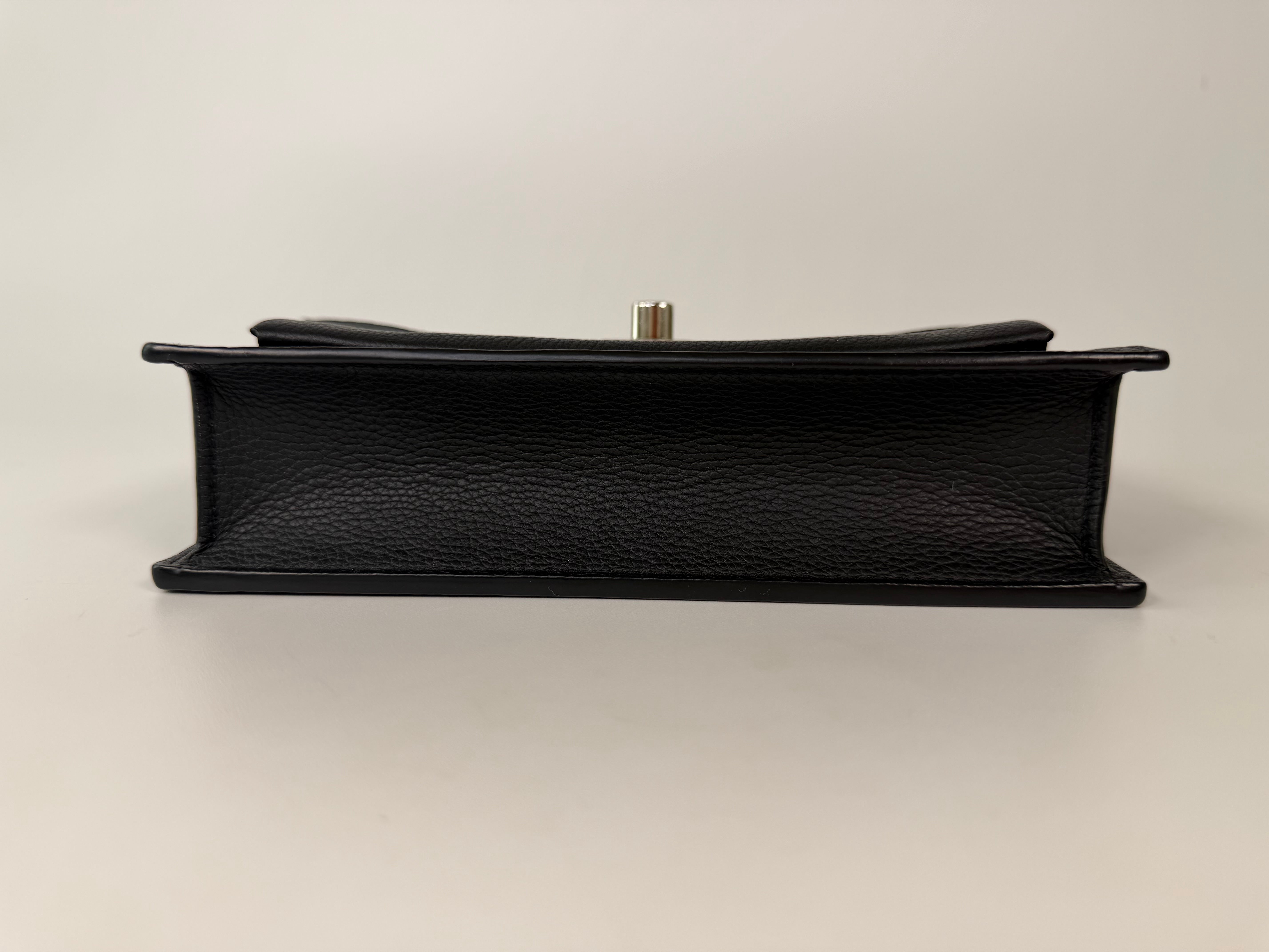 Louis Vuitton Pochette Chain MyLockMe In Black Leather With Silver Hardware in excellent condition 100% authentic and preloved 