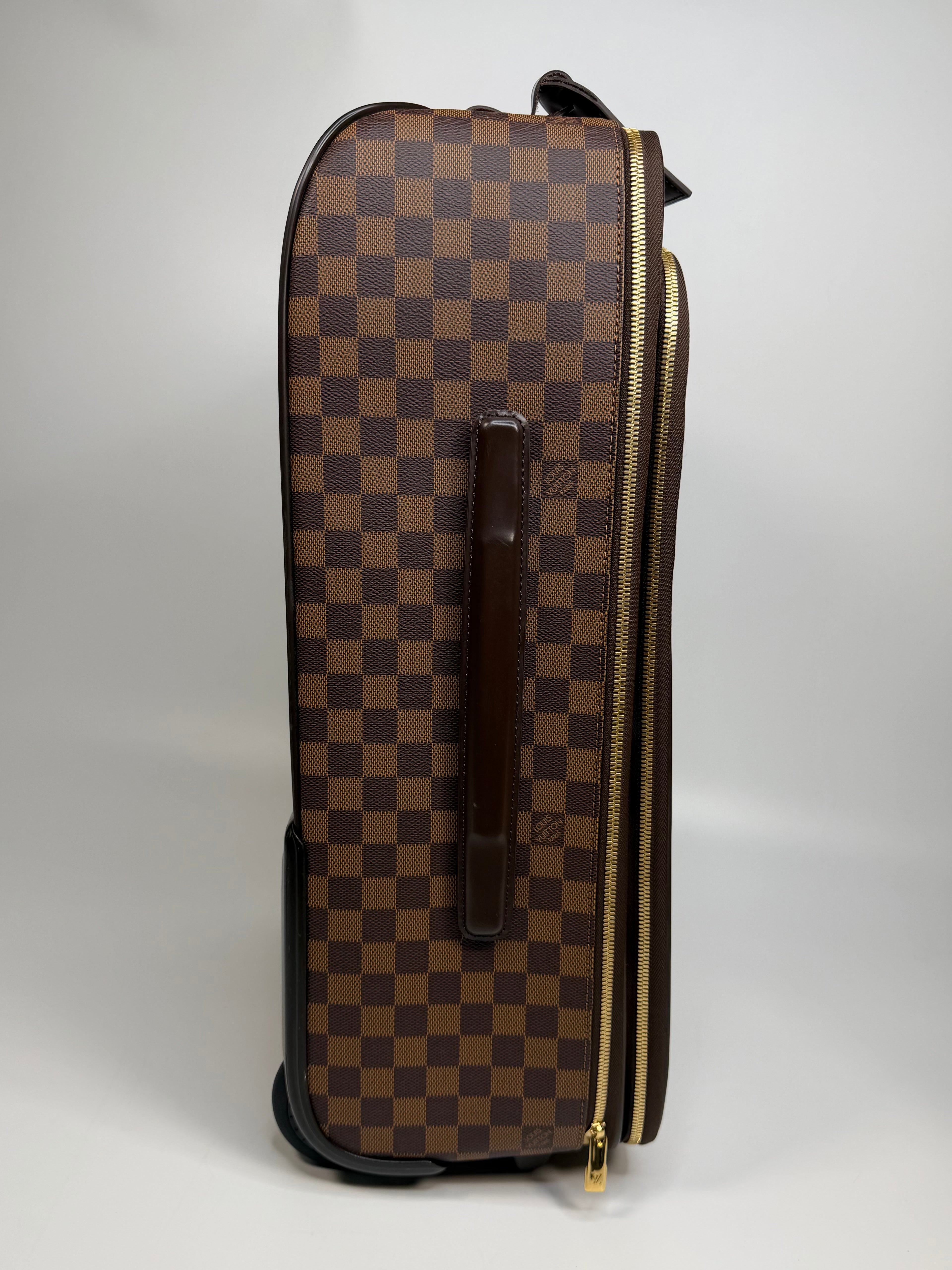 Louis Vuitton Pégase Suitcase In Damier Ebene With Gold Hardware. Authentic and preloved in excellent condition.