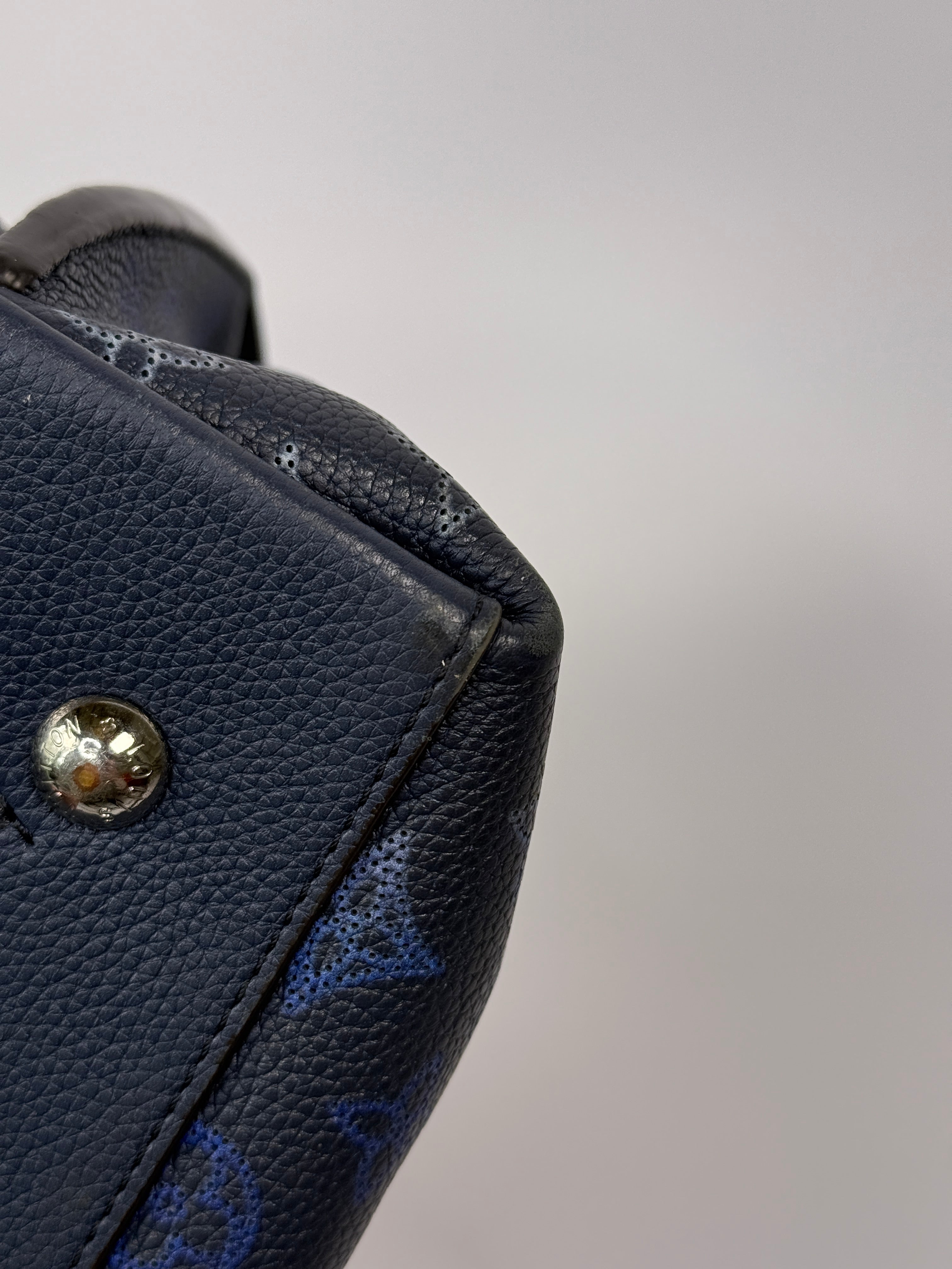 Louis Vuitton Muria Bucket Bag In Mahina Calfskin Leather