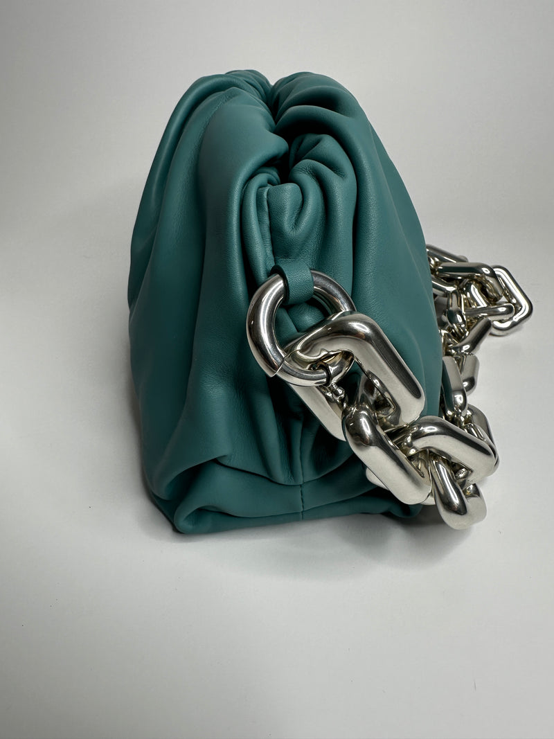 bottega veneta leather chain pouch shoulder bag