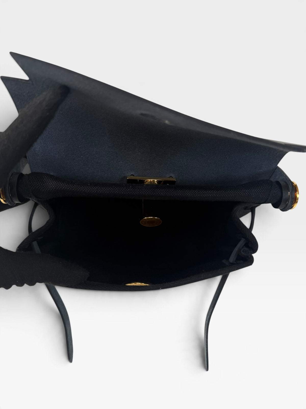 Hermès Herbag Zip 20 In Noir / Noir Canvas With Gold Hardware. Authentic and preloved in new and unused condition. 100% Guarantee