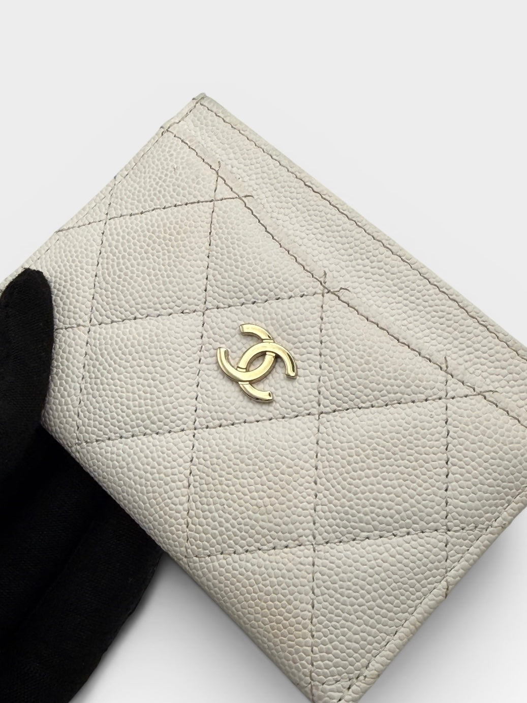 Chanel Classic Card Holder In White Caviar Leather With Pale Gold Hardware