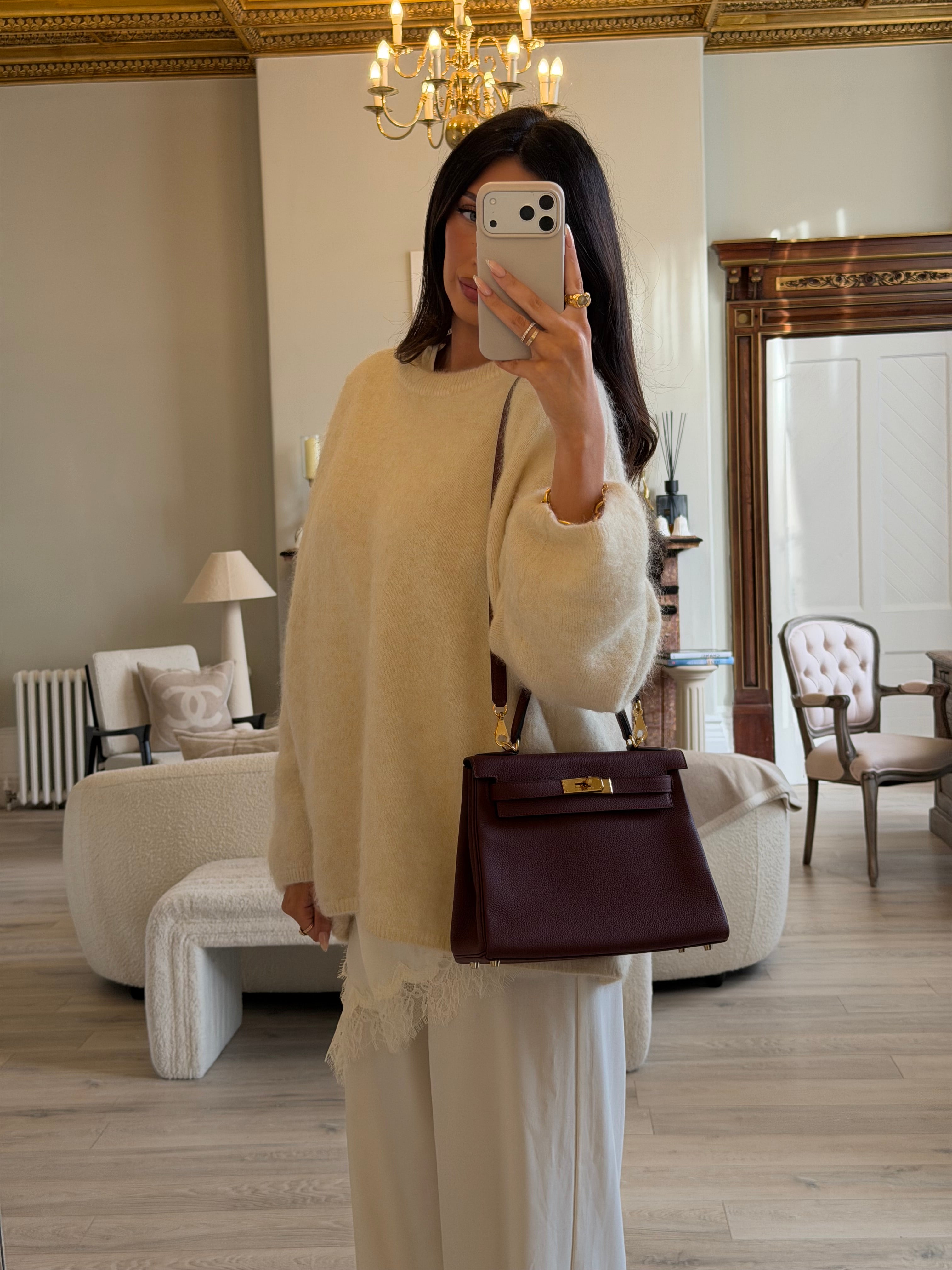 Hermès Kelly 28 In Rouge H Togo Leather With Gold Hardware New and Unused Condition. Authentic and preloved 