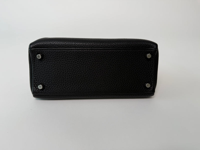 Hermès Kelly 25 In Nior Togo Leather With PHW