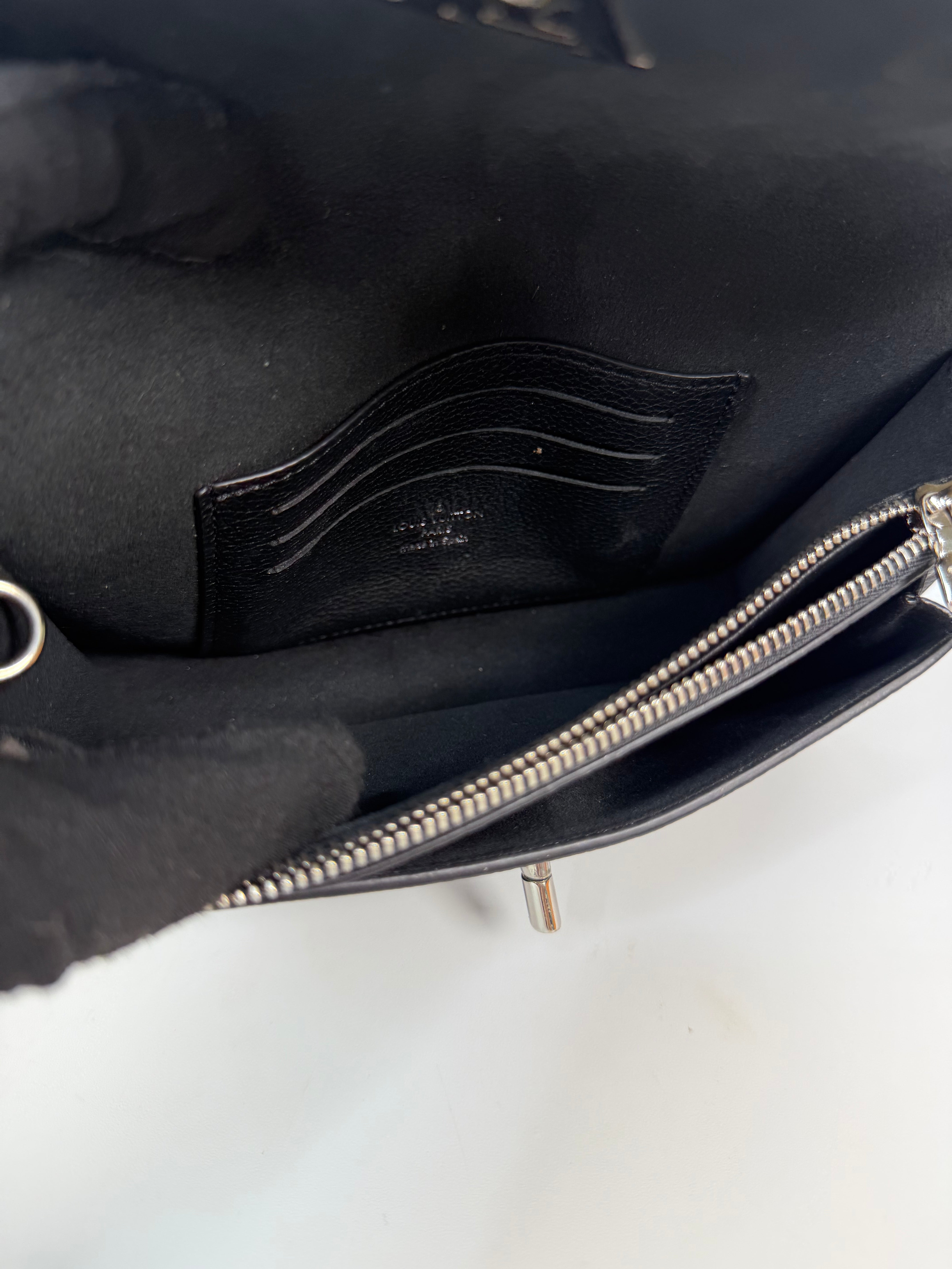 Louis Vuitton Pochette Chain MyLockMe In Black Leather With Silver Hardware in excellent condition 100% authentic and preloved 
