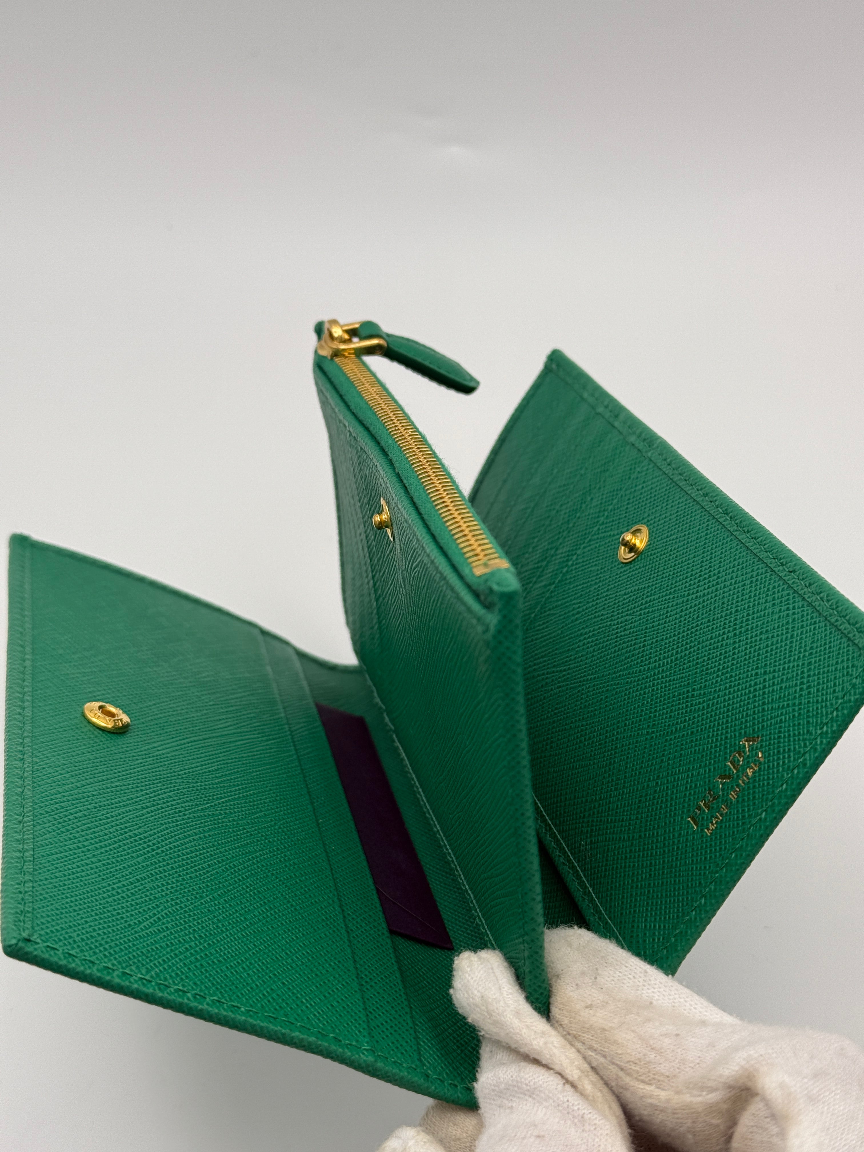 Prada Large Wallet In Green Saffiano Leather