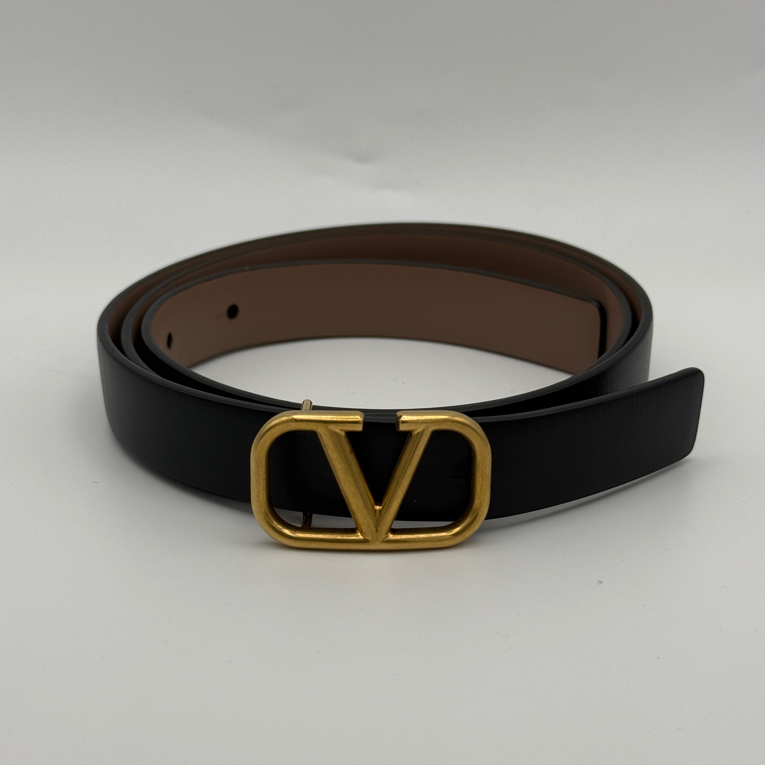 Valentino Reversible VLOGO Signature Belt Black Leather and Smoky Brown Authentic and preloved In excellent condition. 